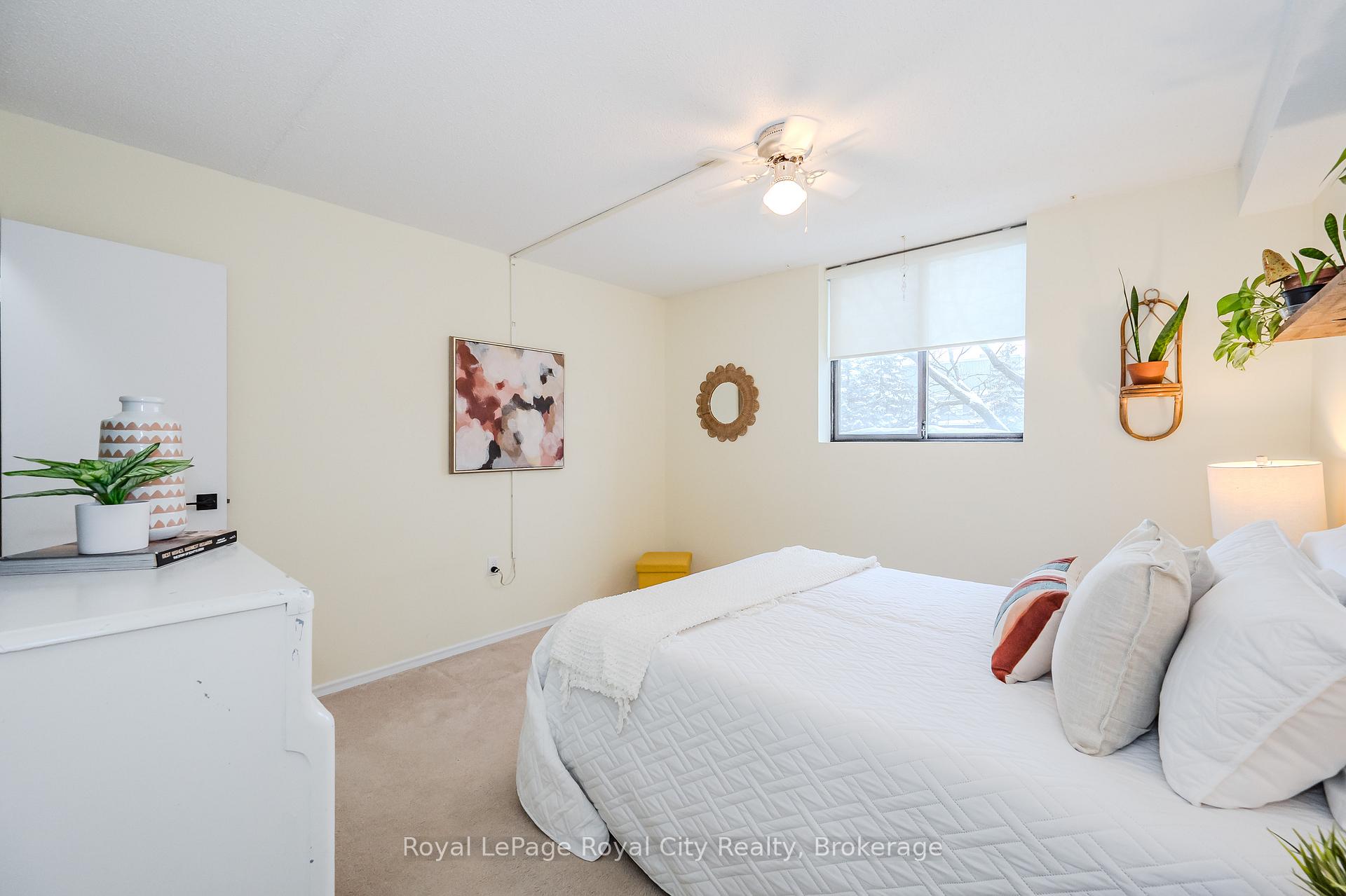 Photo 25 of Unit 402, 89 Westwood Road, Guelph, Willow West/Sugarbush/West Acres — HOMEH