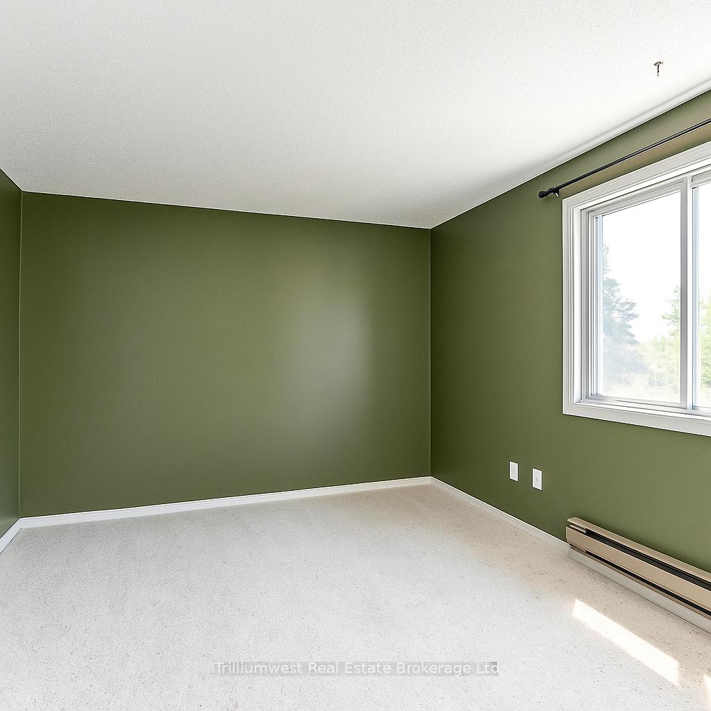 Photo 5 of Unit 21, 90 Ferman Drive, Guelph, Willow West/Sugarbush/West Acres — HOMEH