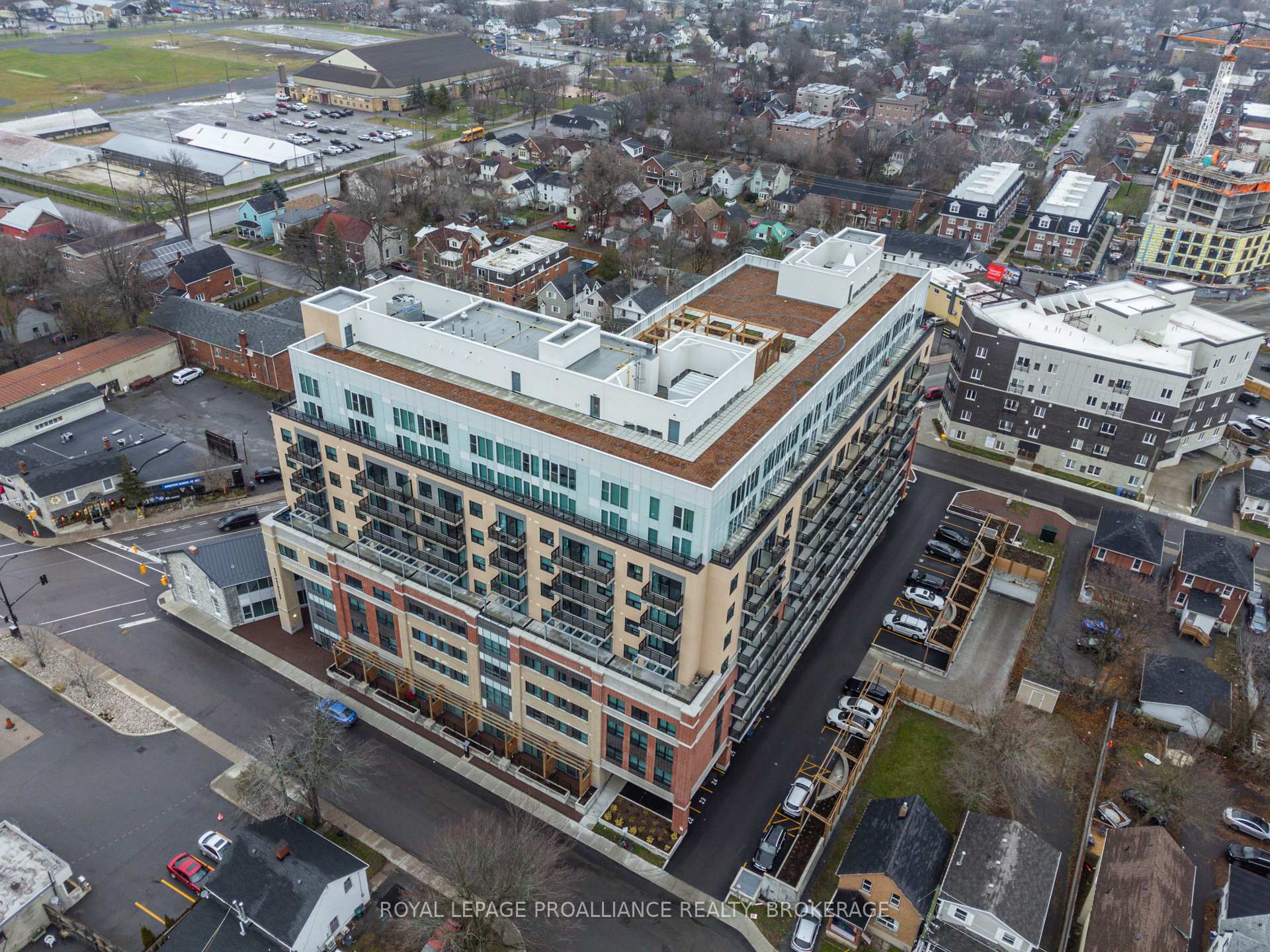 Photo 3 of Unit 207, 652 Princess Street, Kingston, Central City East — HOMEH