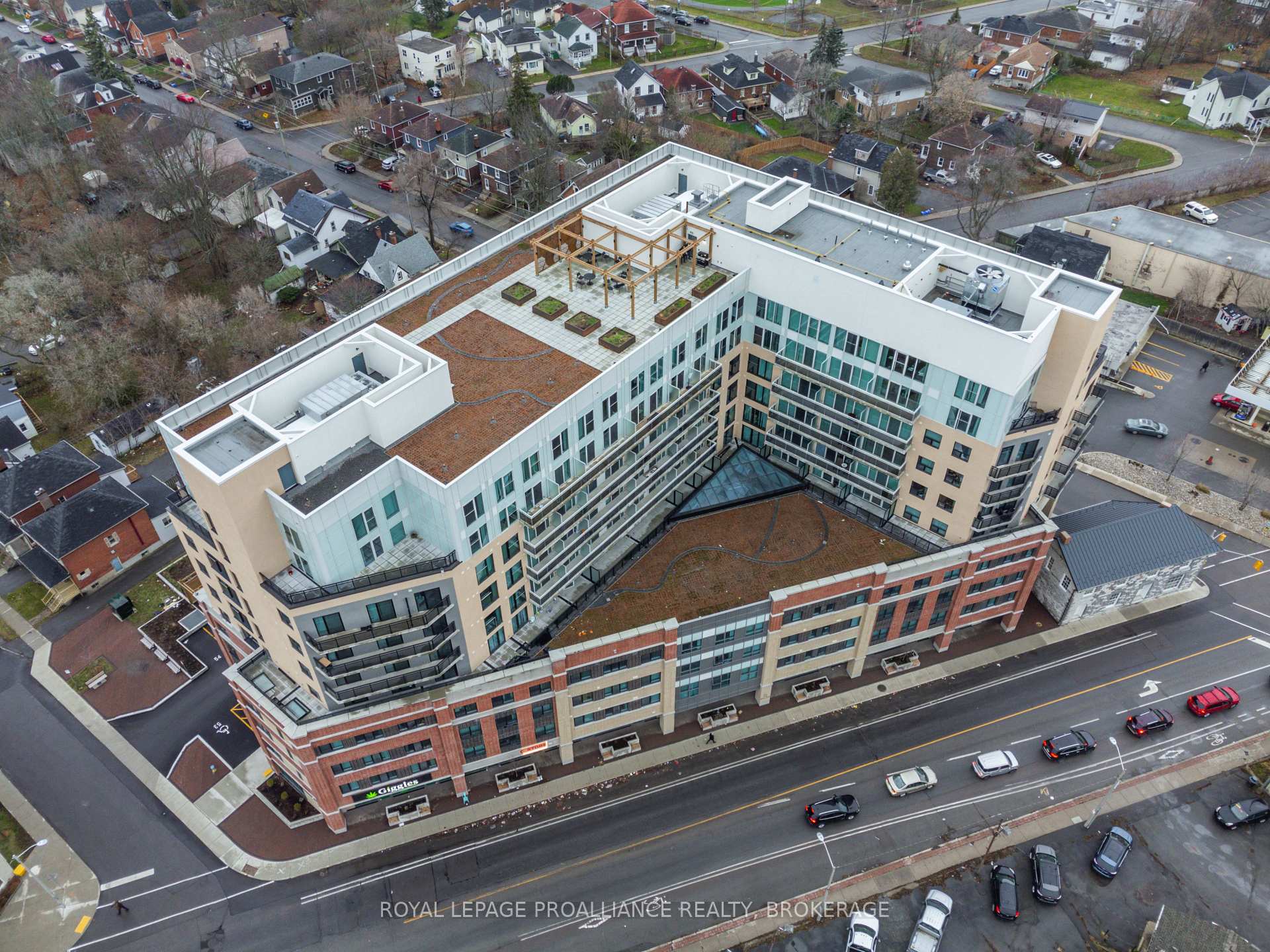 Photo 4 of Unit 207, 652 Princess Street, Kingston, Central City East — HOMEH