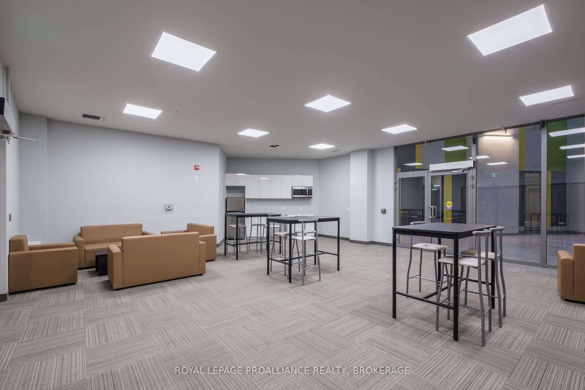 Photo 8 of Unit 207, 652 Princess Street, Kingston, Central City East — HOMEH