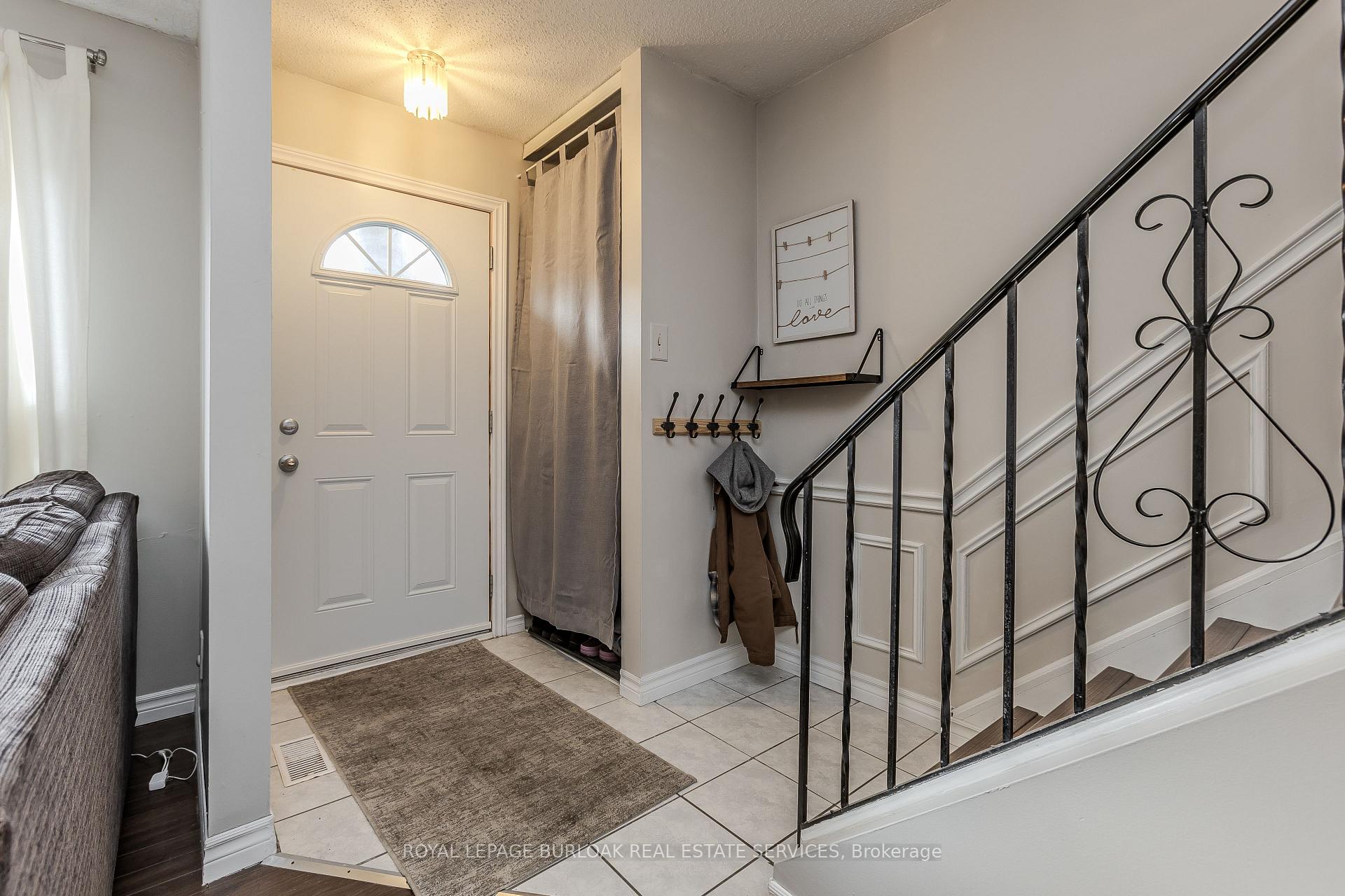 Photo 4 of Unit 9, 165 Limeridge Road W, Hamilton, Rolston — HOMEH