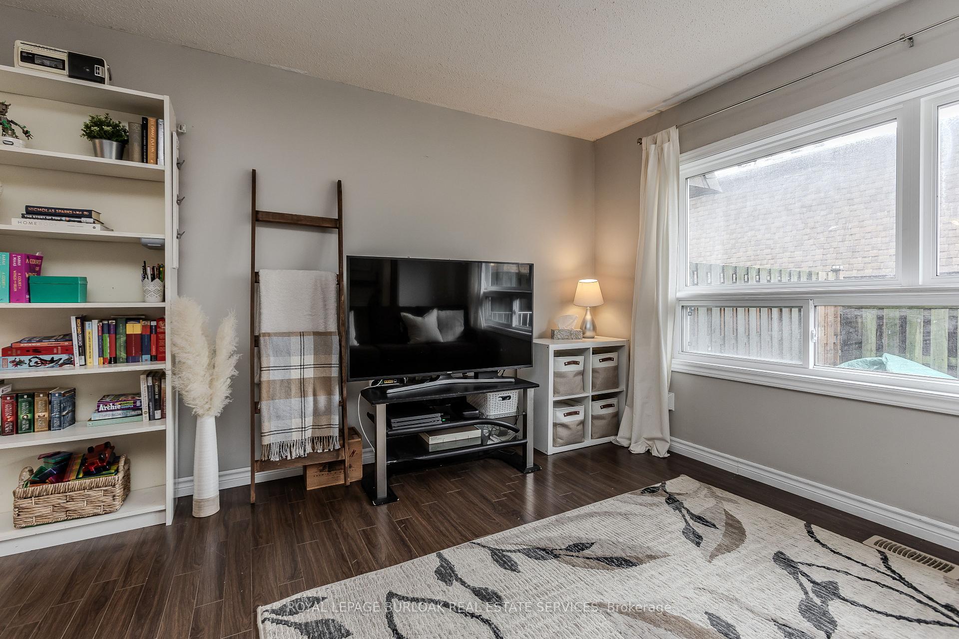 Photo 9 of Unit 9, 165 Limeridge Road W, Hamilton, Rolston — HOMEH