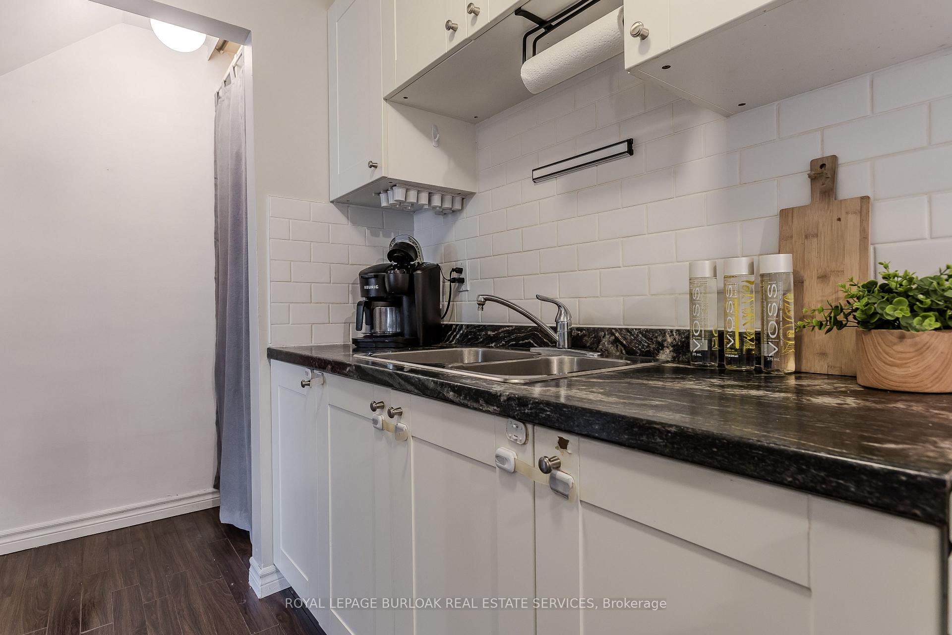 Photo 17 of Unit 9, 165 Limeridge Road W, Hamilton, Rolston — HOMEH