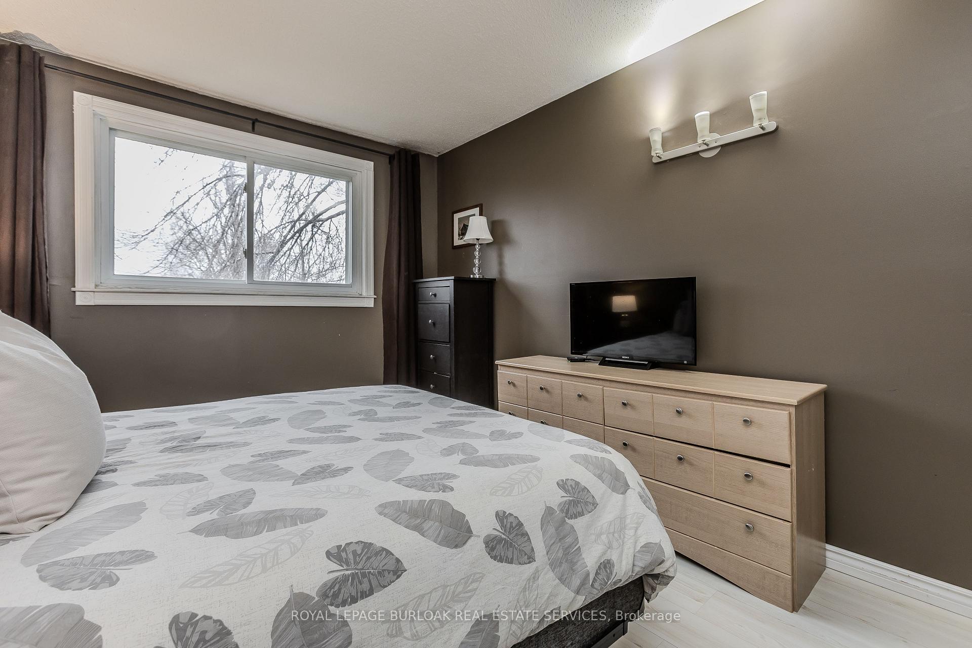 Photo 23 of Unit 9, 165 Limeridge Road W, Hamilton, Rolston — HOMEH