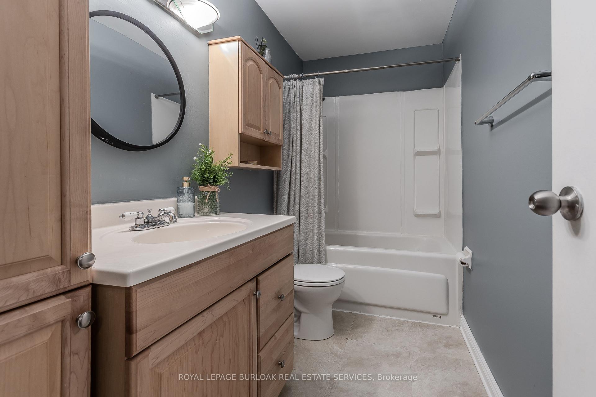Photo 25 of Unit 9, 165 Limeridge Road W, Hamilton, Rolston — HOMEH