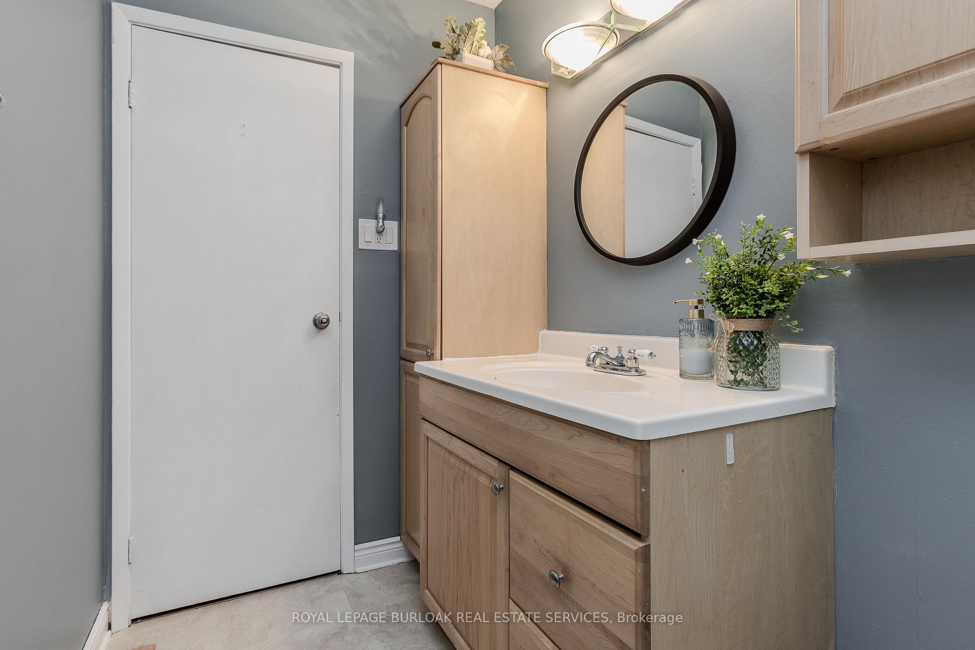 Photo 26 of Unit 9, 165 Limeridge Road W, Hamilton, Rolston — HOMEH