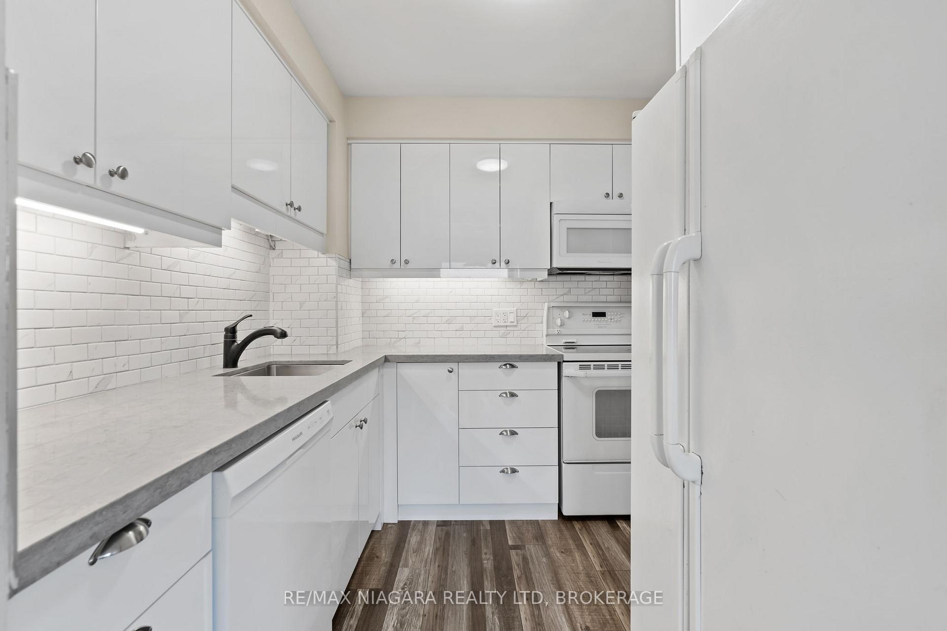 Photo 12 of Unit 107, 286 Cushman Road, St. Catharines, Carlton/Bunting — HOMEH