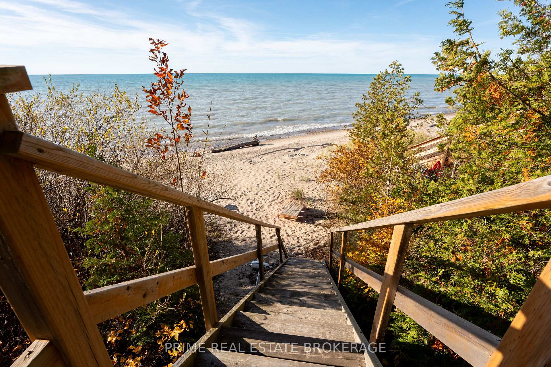 Photo 2 of 77899 Dryden Lane, Central Huron, Goderich — HOMEH
