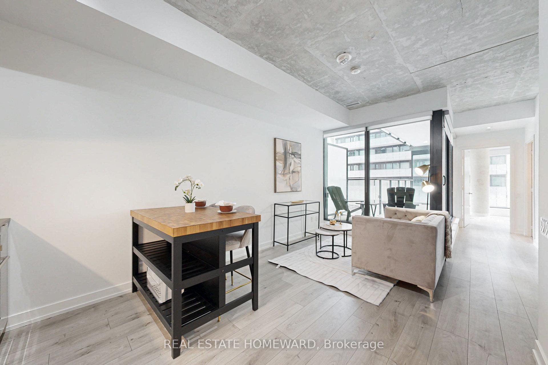 Photo 4 of Unit 212, 161 Roehampton Avenue, Toronto, Mount Pleasant West — HOMEH