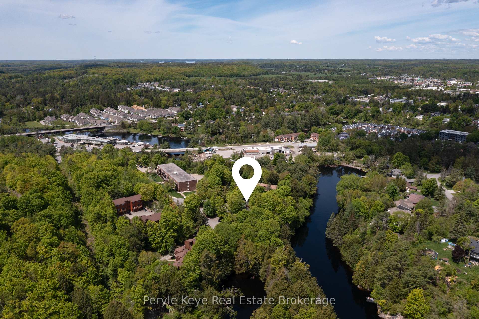 Photo 4 of Unit 2, 63 Southbank Drive, Bracebridge, Macaulay — HOMEH