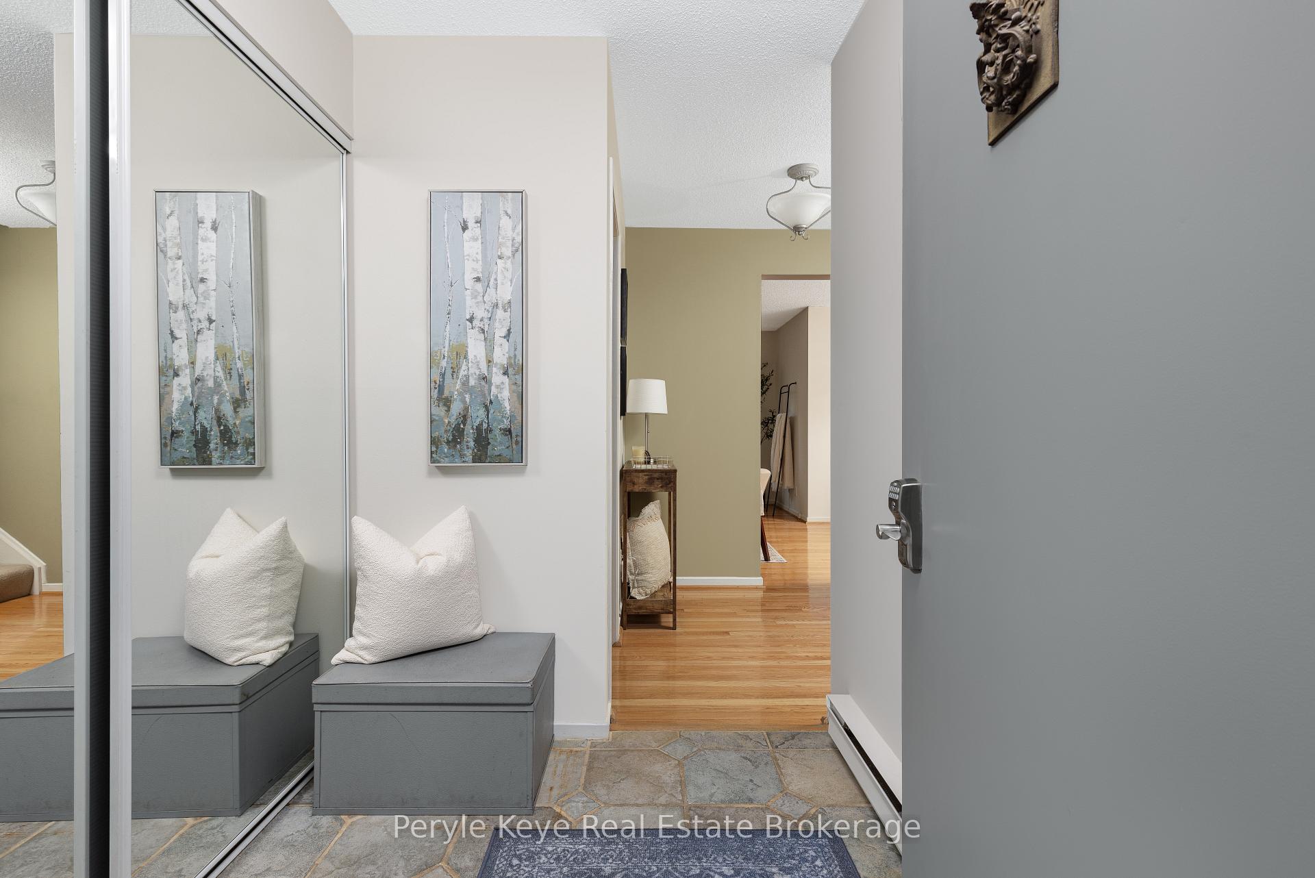 Photo 9 of Unit 2, 63 Southbank Drive, Bracebridge, Macaulay — HOMEH