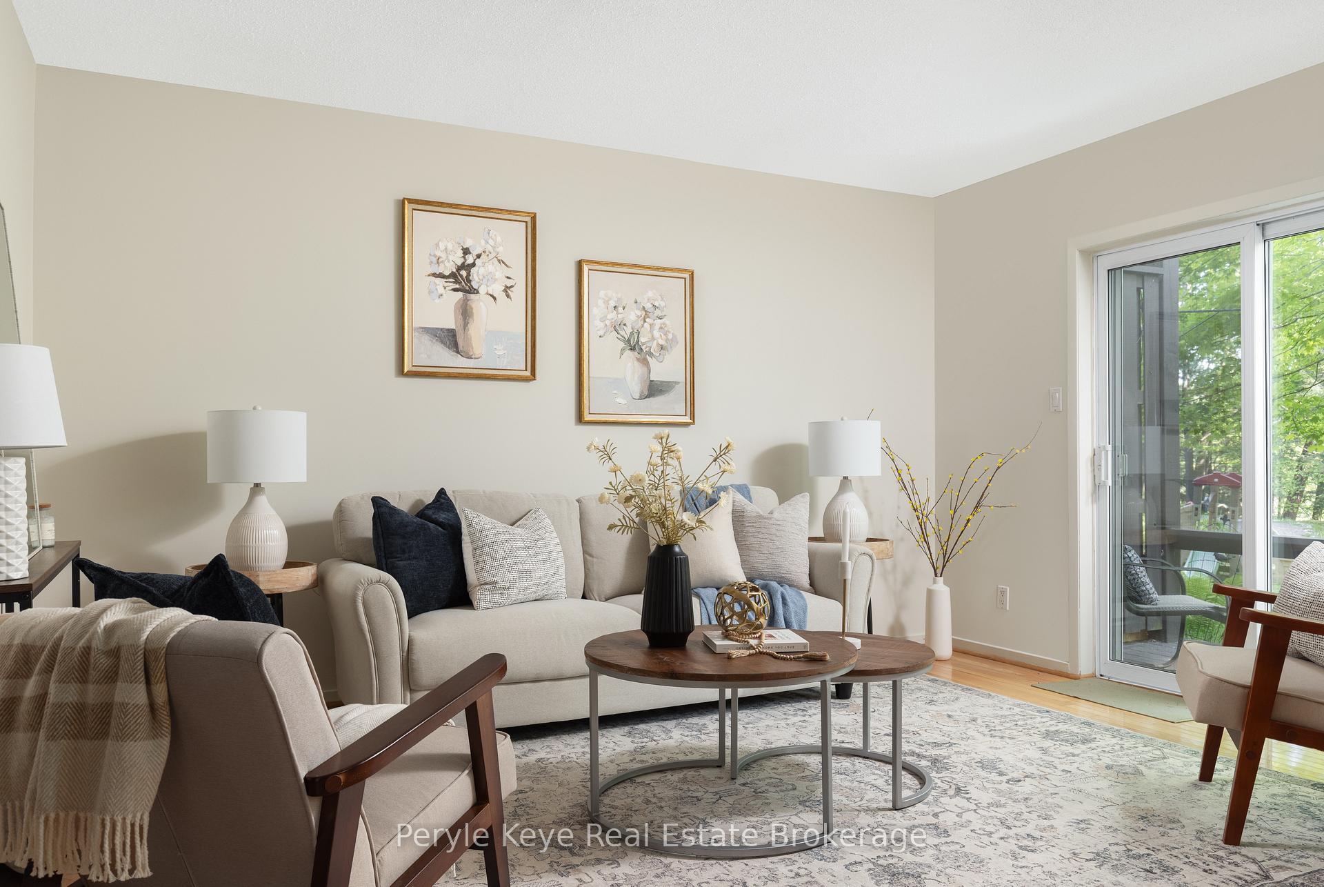 Photo 12 of Unit 2, 63 Southbank Drive, Bracebridge, Macaulay — HOMEH