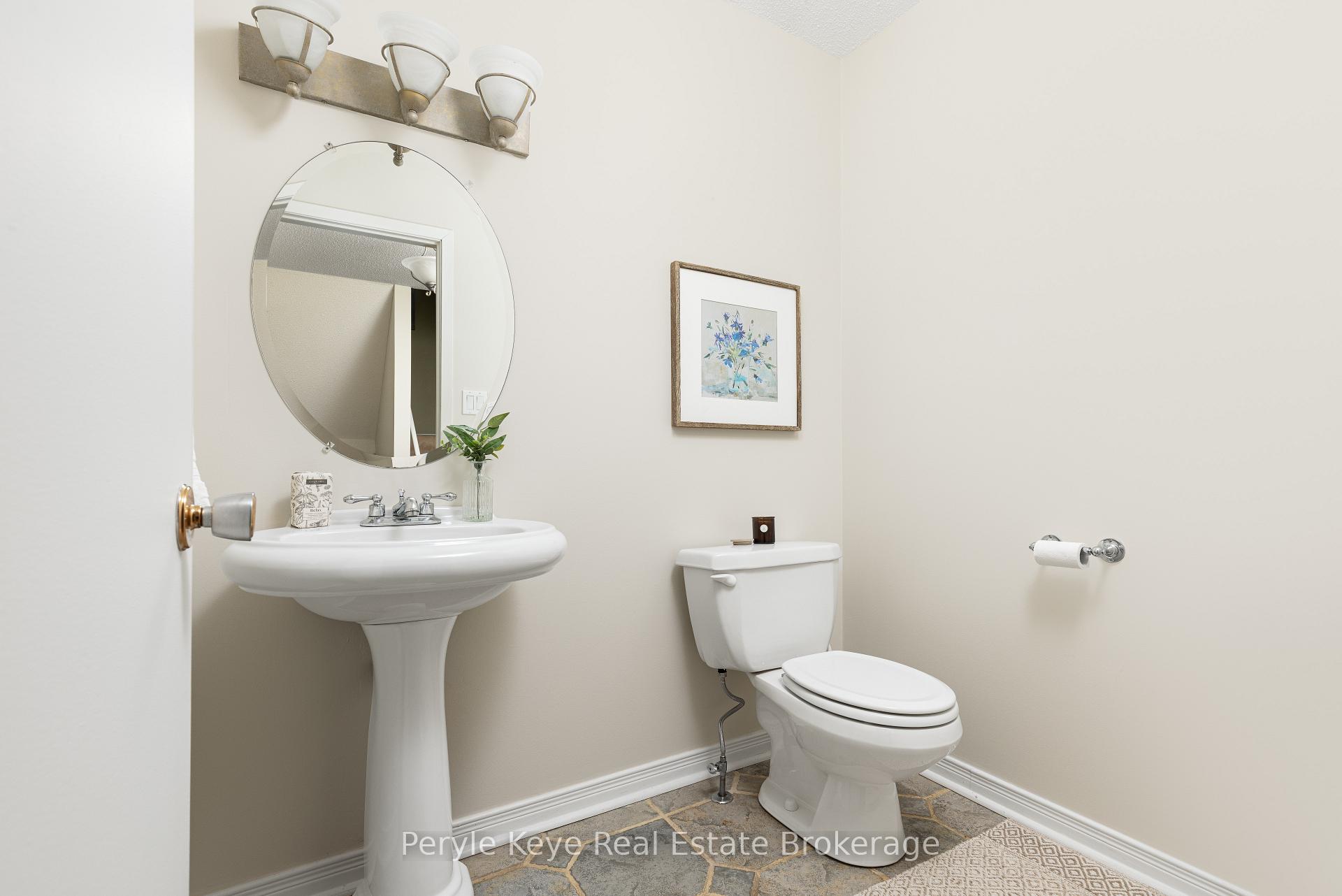Photo 27 of Unit 2, 63 Southbank Drive, Bracebridge, Macaulay — HOMEH