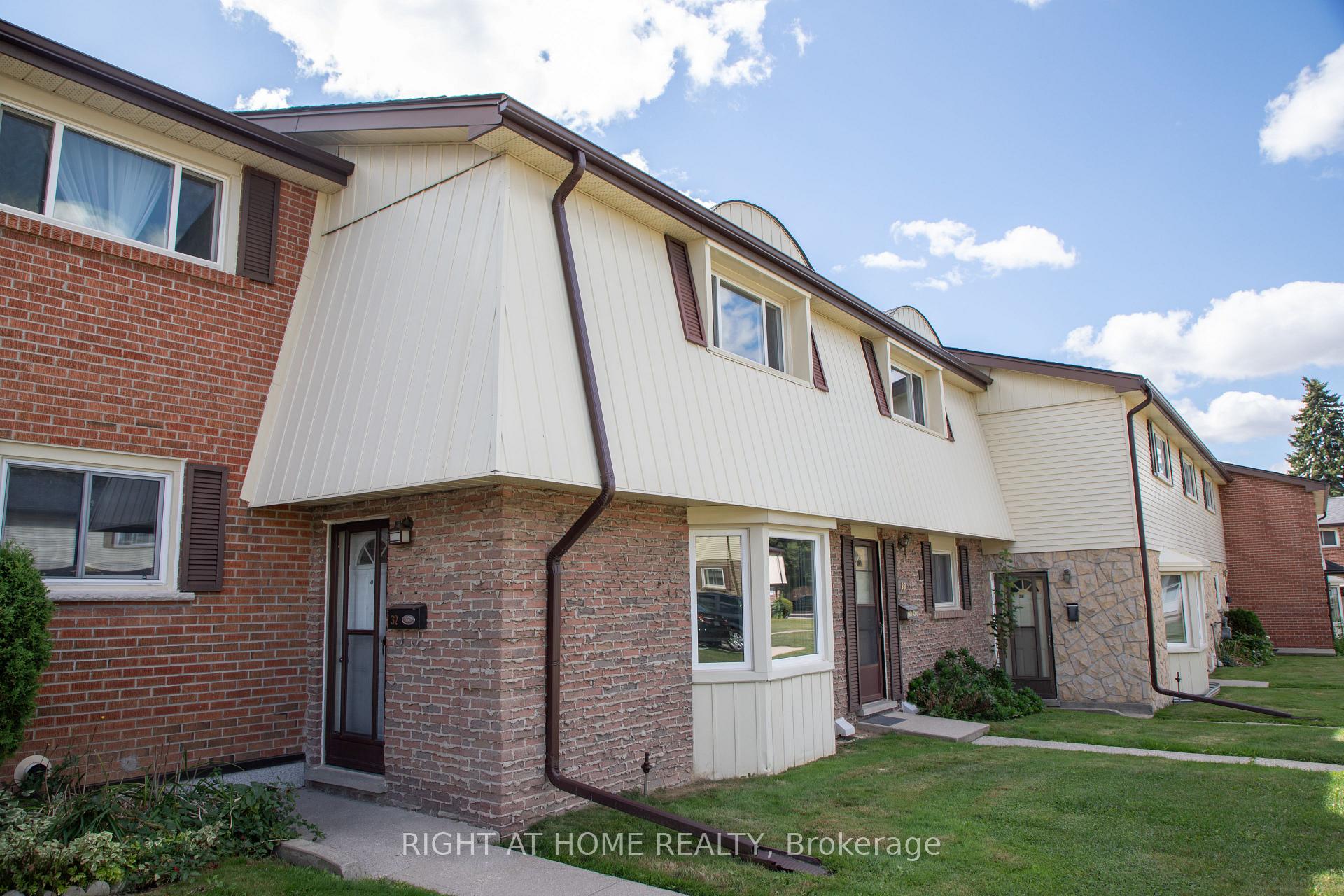 Photo 1 of Unit 32, 160 Jansen Avenue, Kitchener — HOMEH