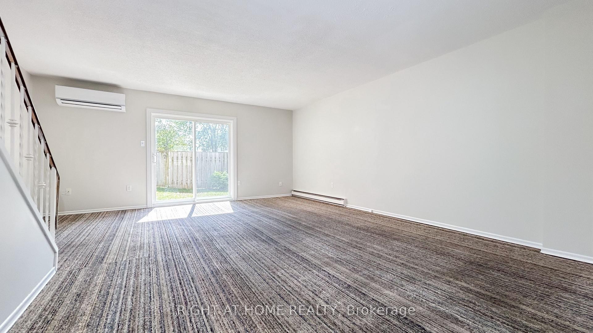 Photo 12 of Unit 32, 160 Jansen Avenue, Kitchener — HOMEH