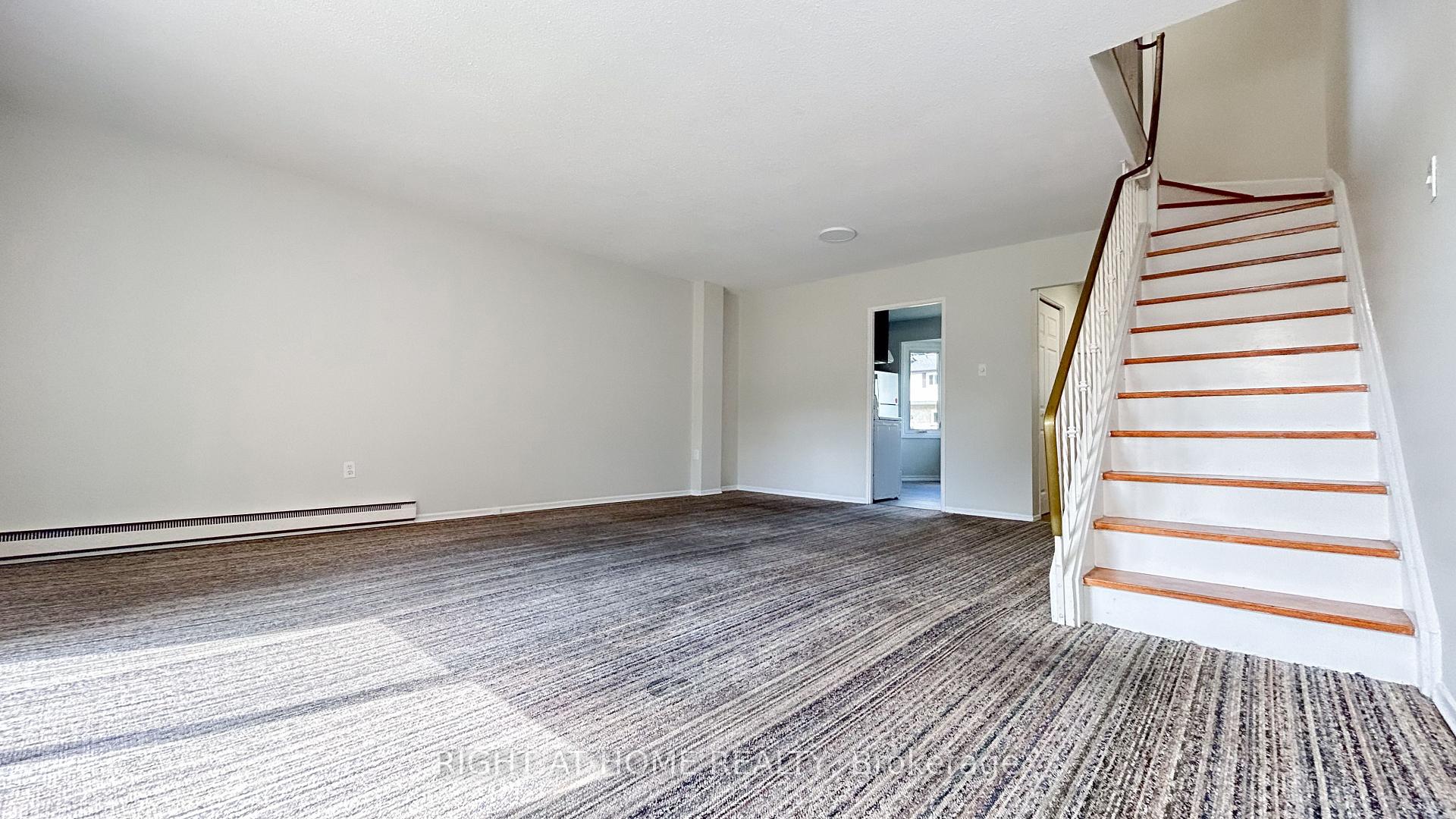 Photo 15 of Unit 32, 160 Jansen Avenue, Kitchener — HOMEH