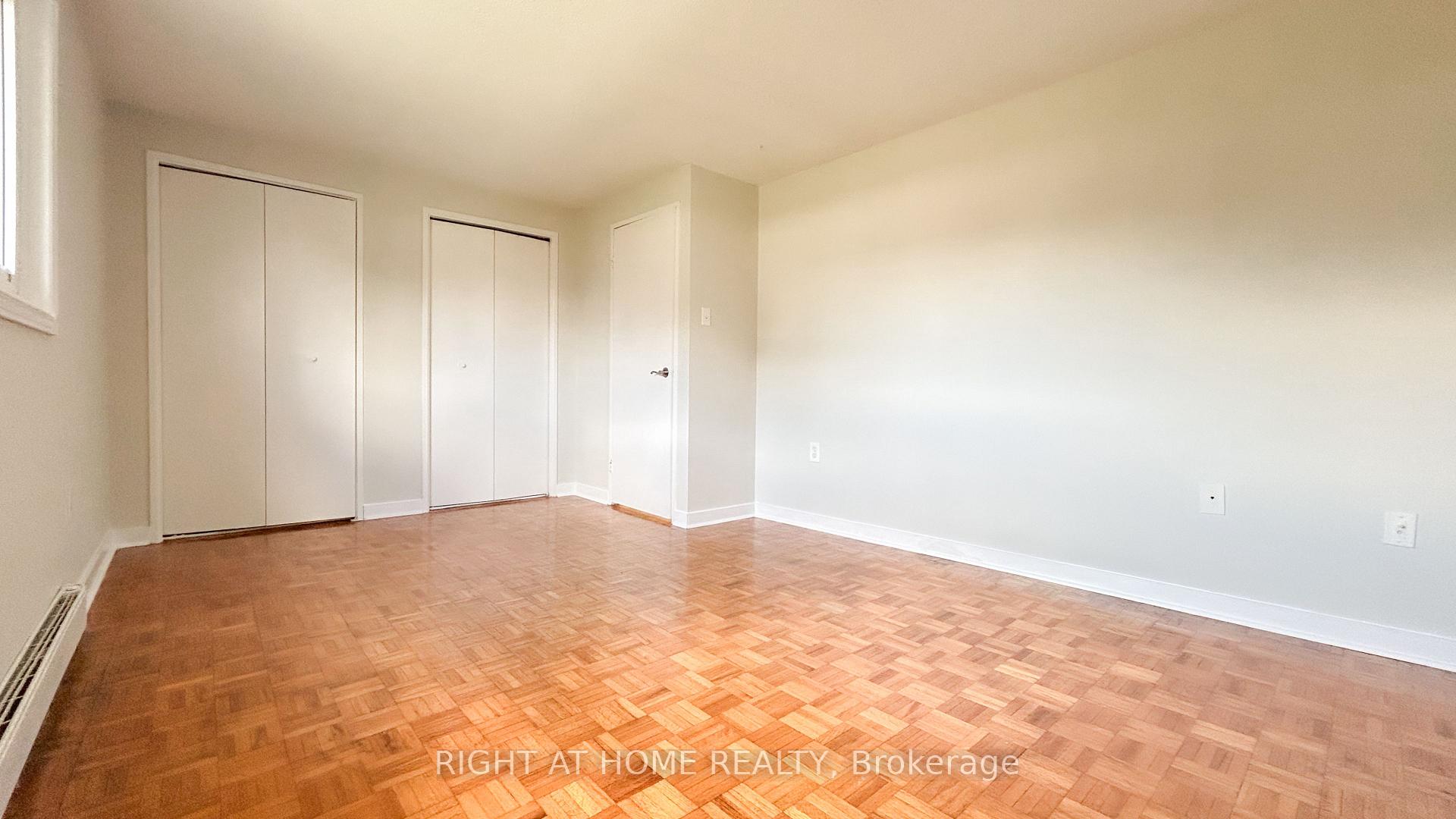 Photo 22 of Unit 32, 160 Jansen Avenue, Kitchener — HOMEH
