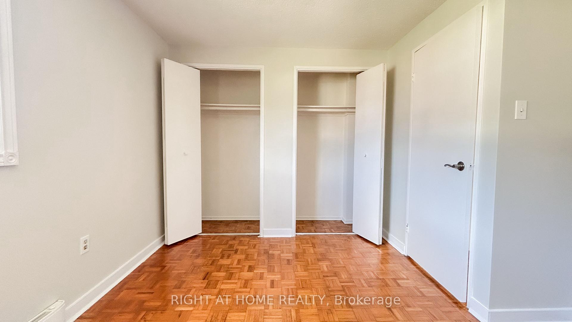 Photo 23 of Unit 32, 160 Jansen Avenue, Kitchener — HOMEH