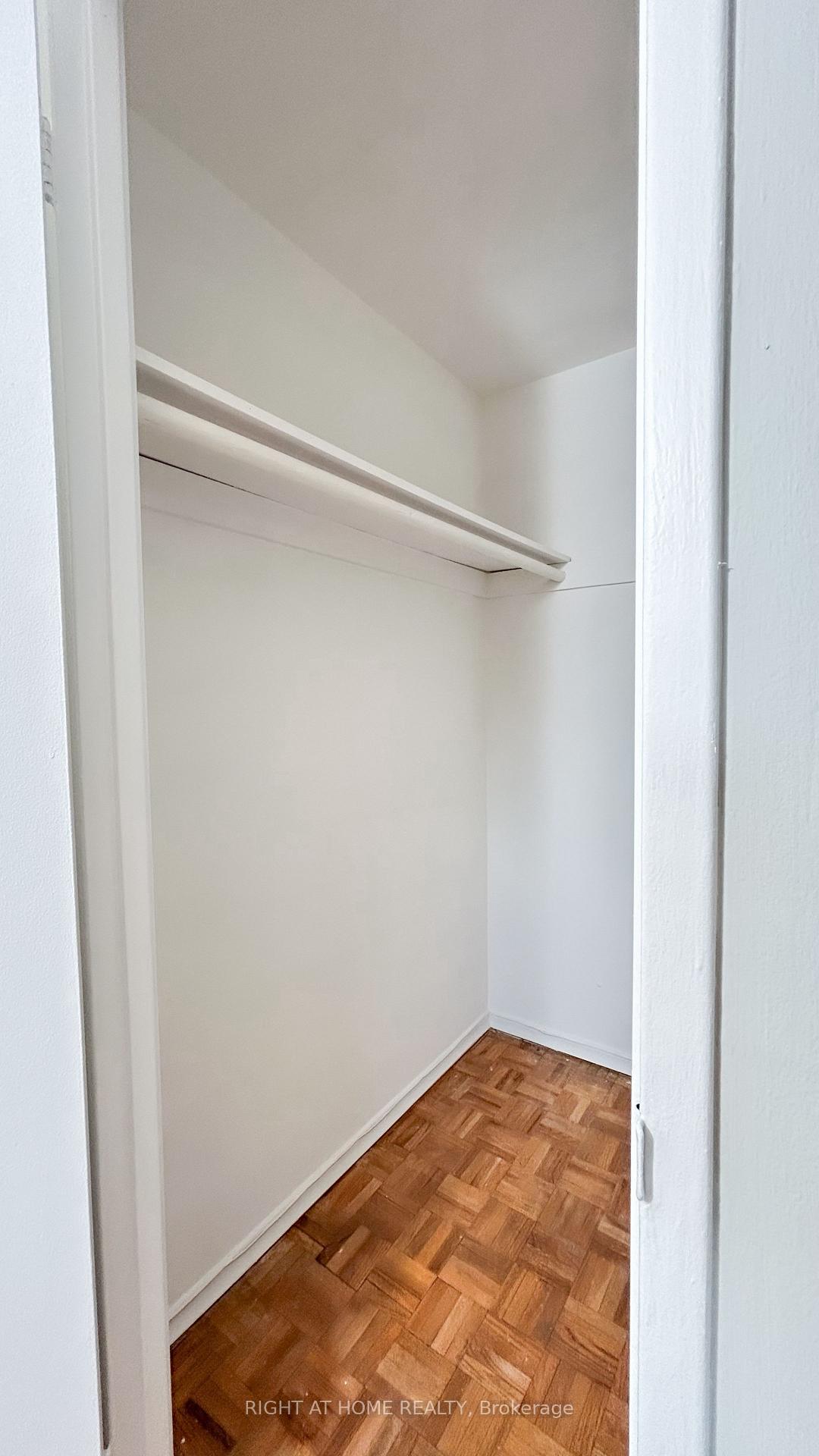 Photo 27 of Unit 32, 160 Jansen Avenue, Kitchener — HOMEH