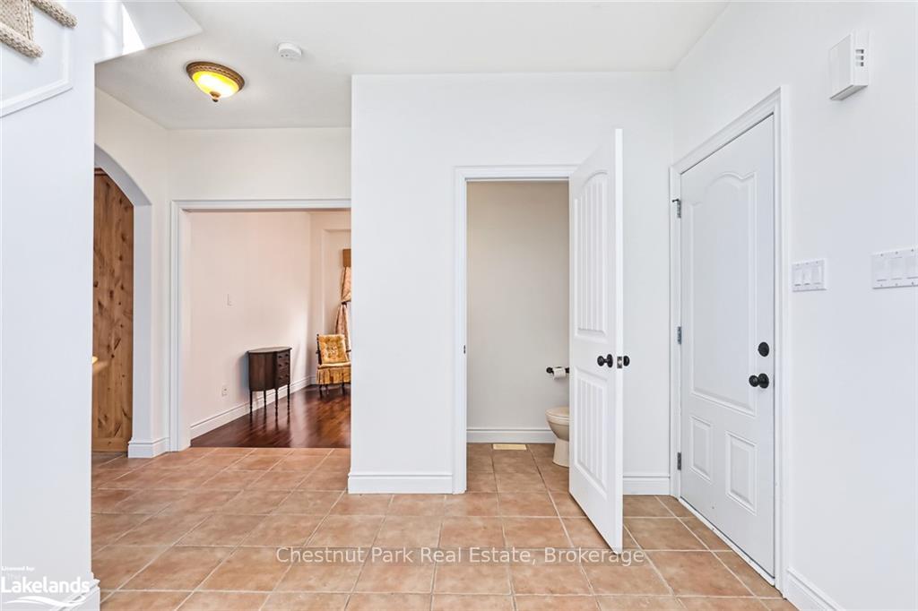 Photo 8 of 23 Chamberlain Crescent, Collingwood — HOMEH