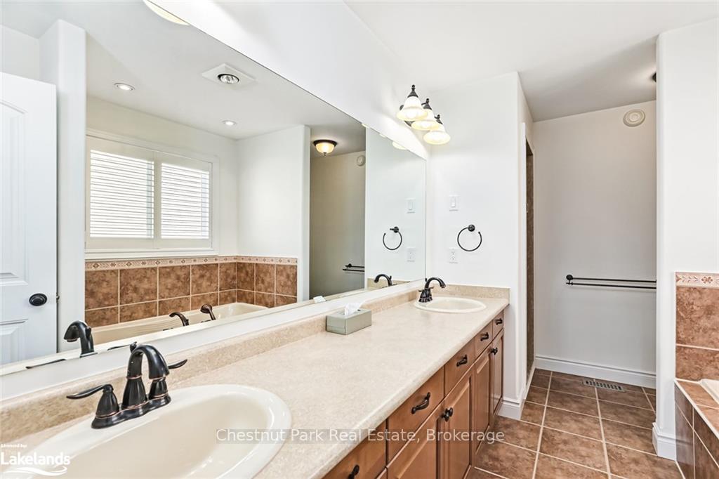 Photo 27 of 23 Chamberlain Crescent, Collingwood — HOMEH