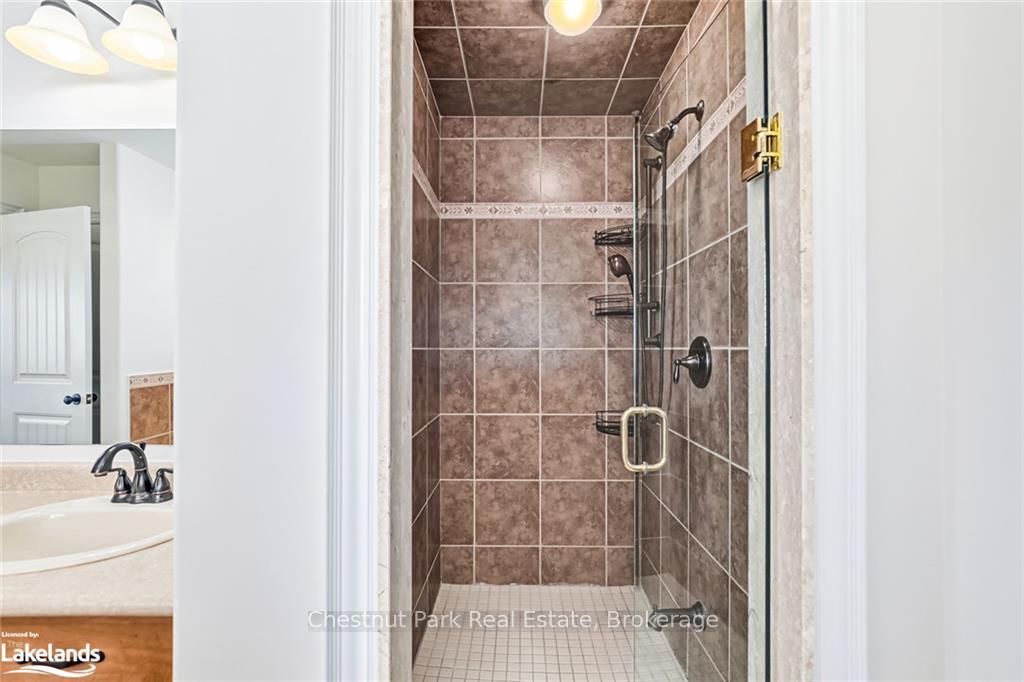 Photo 29 of 23 Chamberlain Crescent, Collingwood — HOMEH