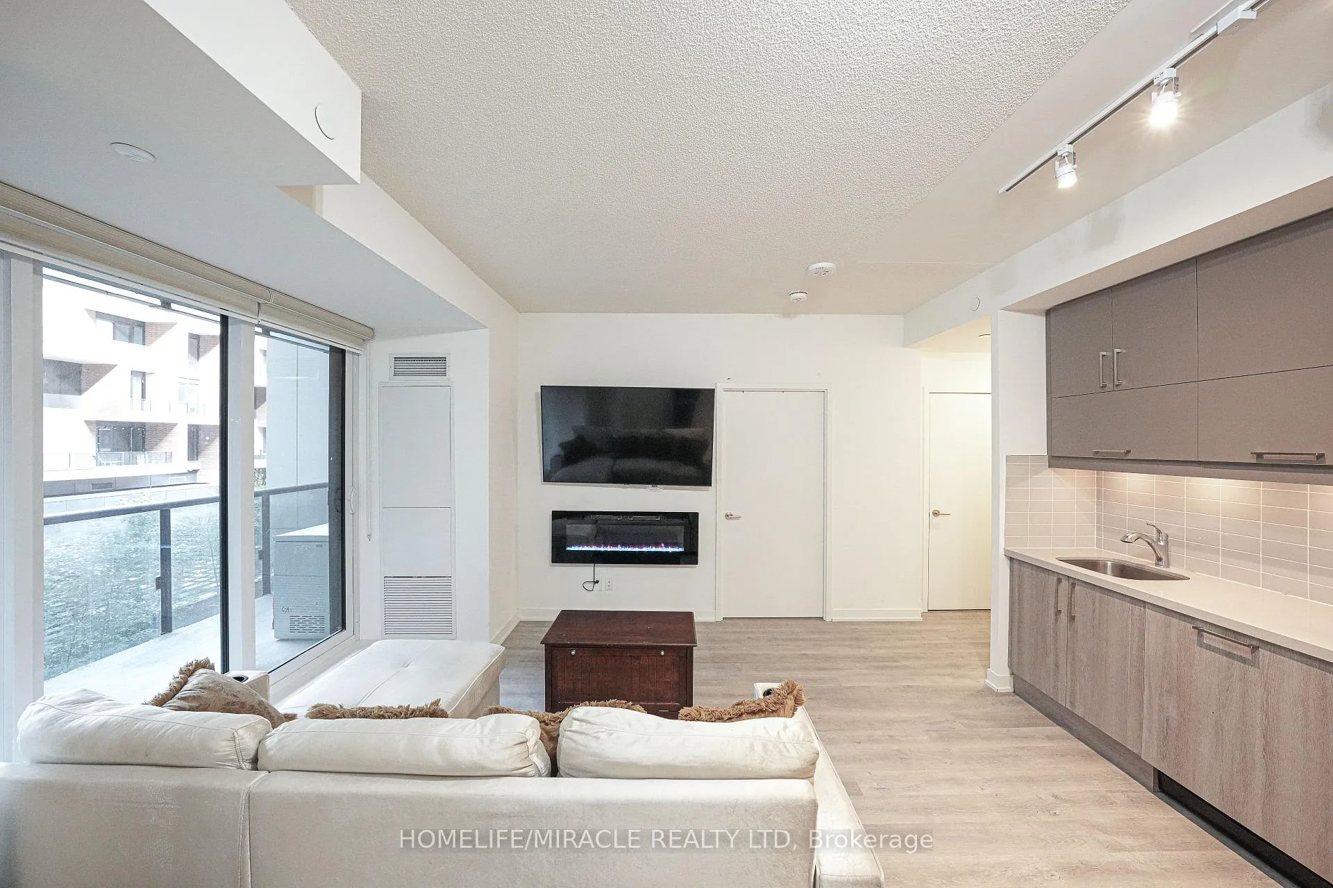 Photo 10 of Unit 705, 8119 Birchmount Road, Markham, Unionville — HOMEH