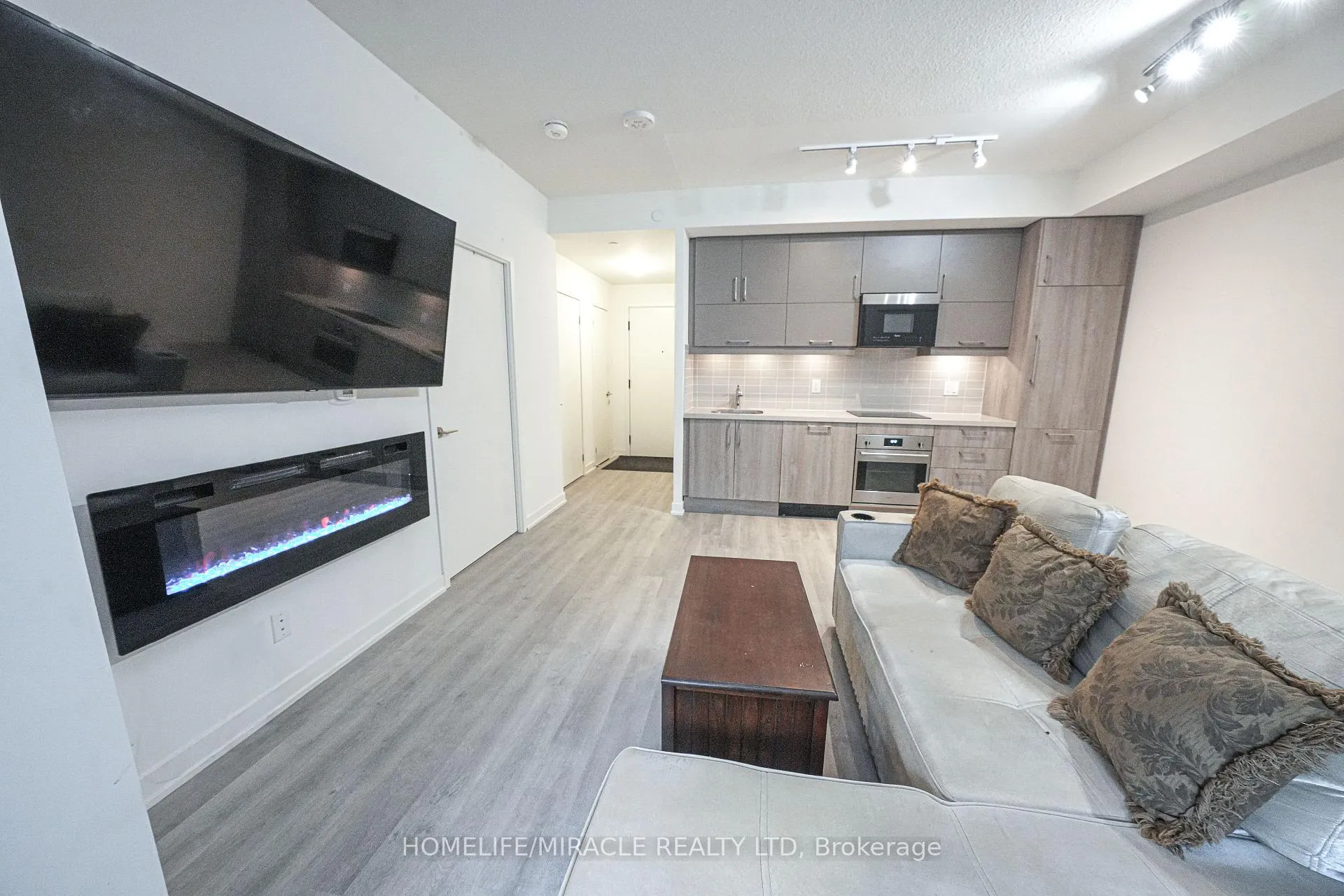 Photo 12 of Unit 705, 8119 Birchmount Road, Markham, Unionville — HOMEH