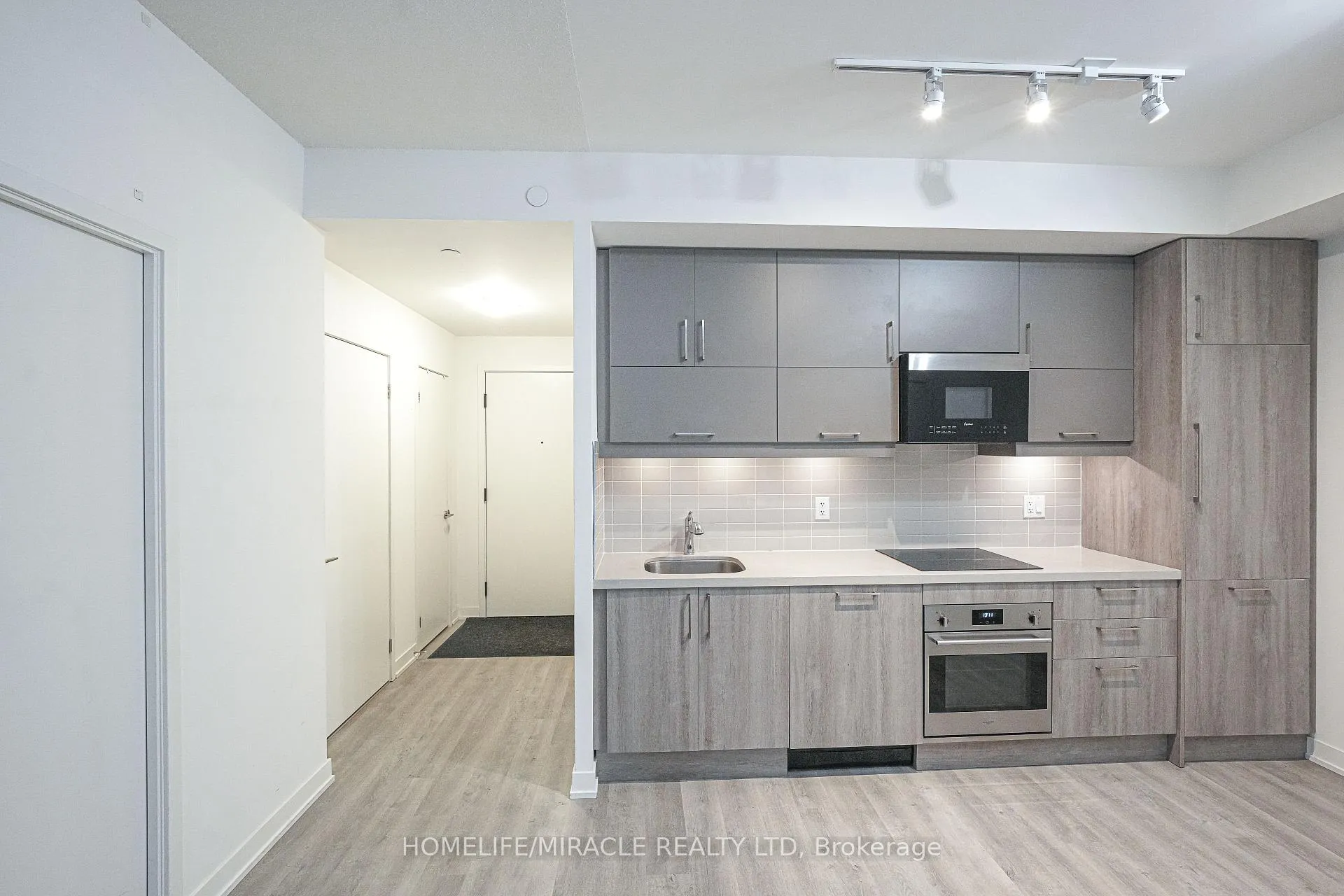 Photo 13 of Unit 705, 8119 Birchmount Road, Markham, Unionville — HOMEH