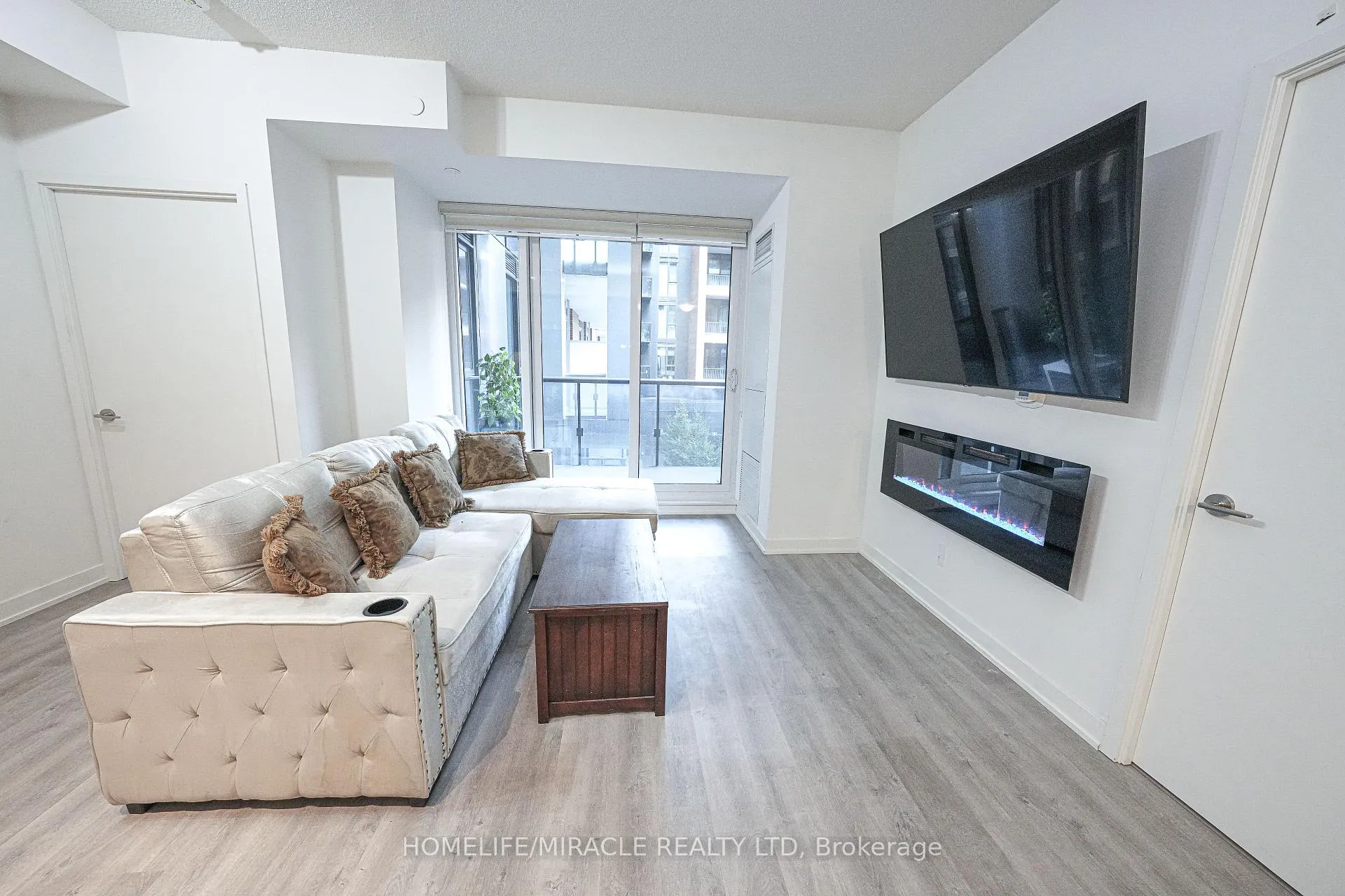 Photo 15 of Unit 705, 8119 Birchmount Road, Markham, Unionville — HOMEH