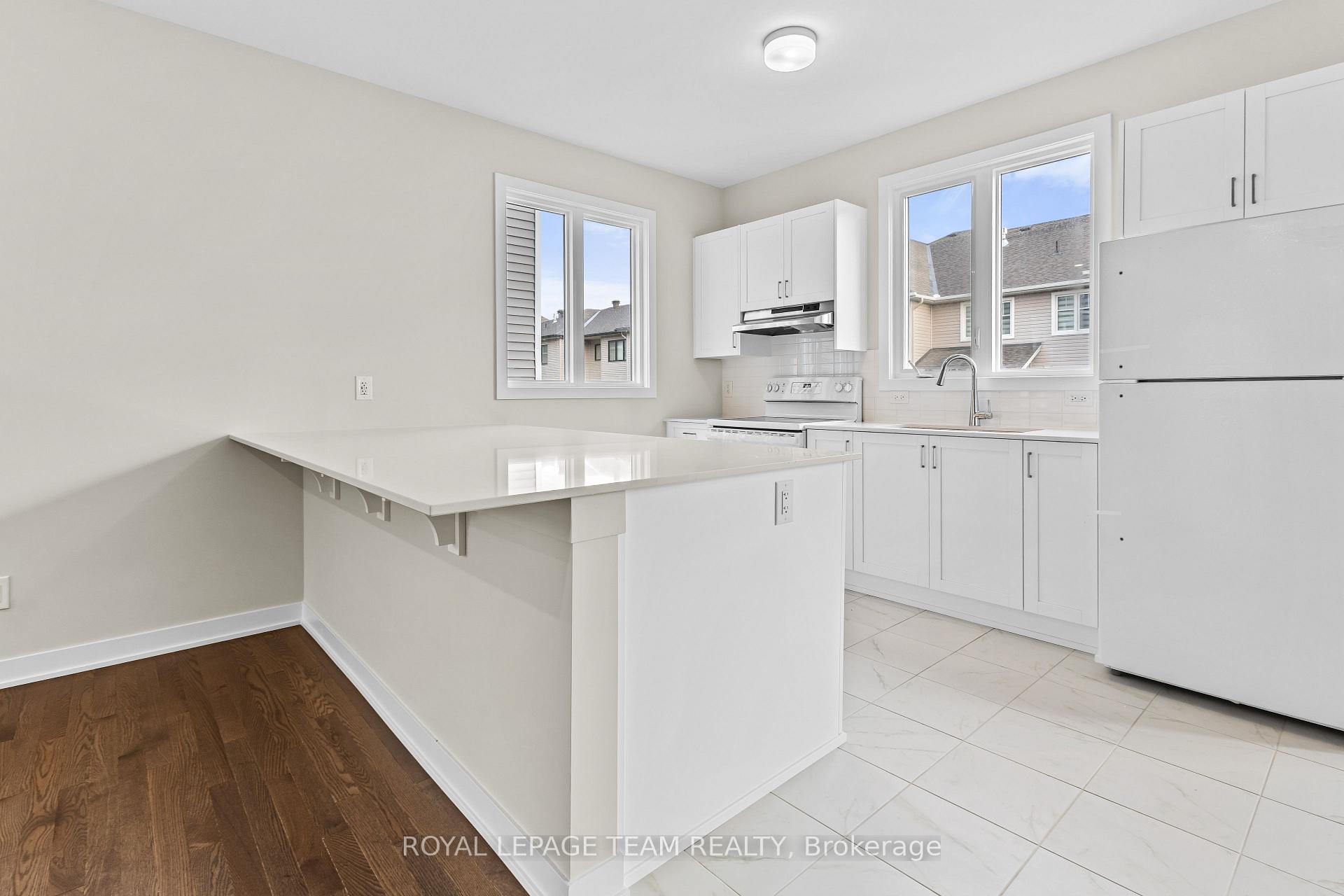 Photo 10 of 608 Expansion Road, Ottawa, Barrhaven - Half Moon Bay — HOMEH