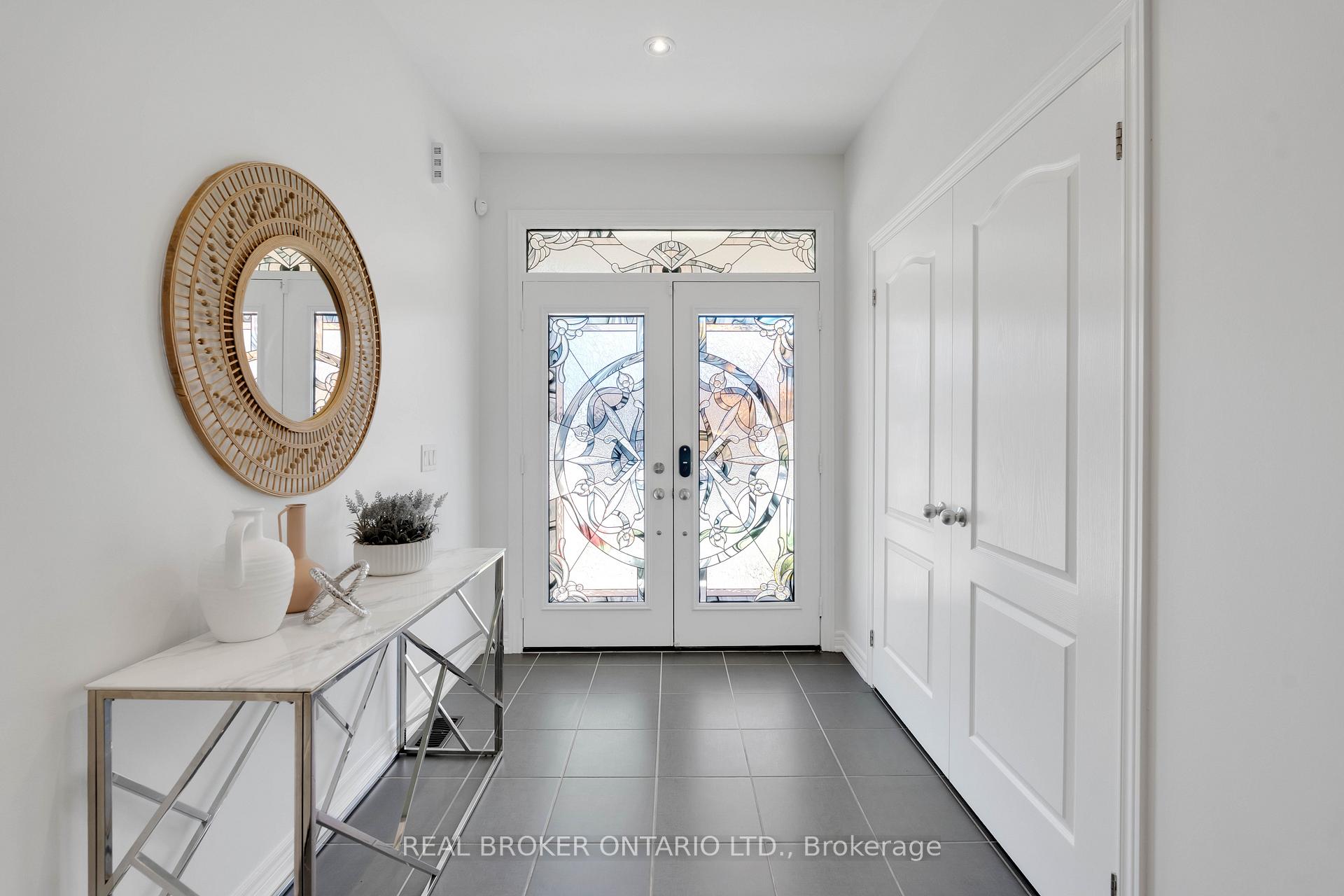 Photo 6 of 11 McEchearn Crescent, Caledon, Rural Caledon — HOMEH