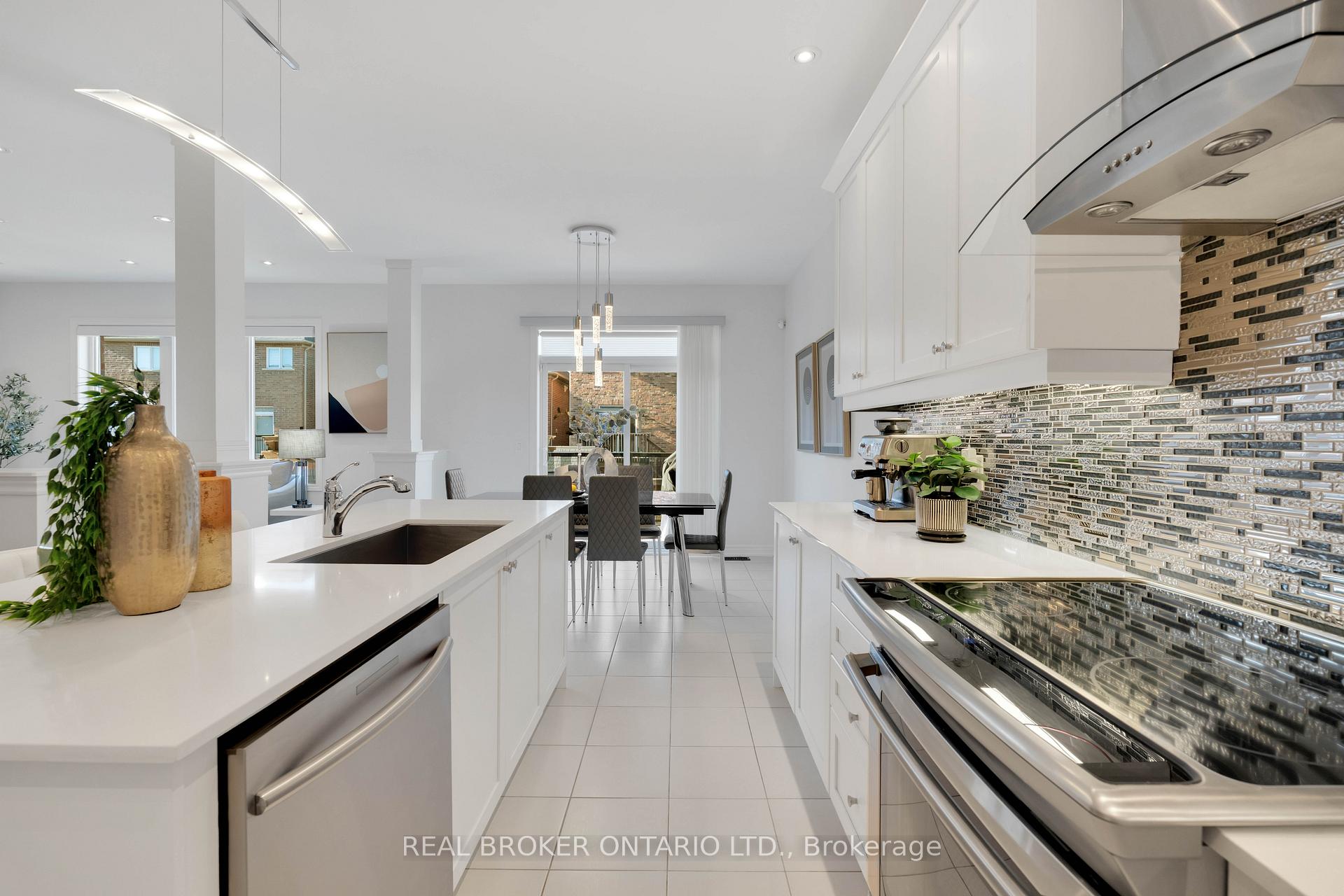 Photo 17 of 11 McEchearn Crescent, Caledon, Rural Caledon — HOMEH
