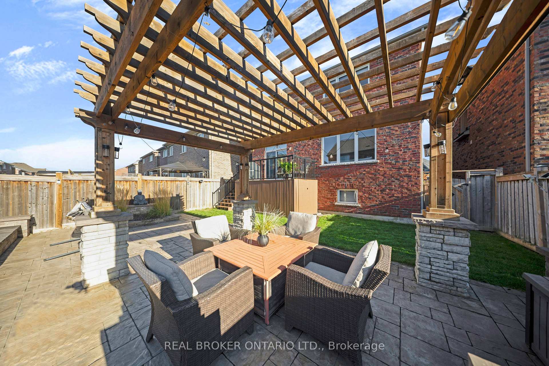 Photo 36 of 11 McEchearn Crescent, Caledon, Rural Caledon — HOMEH