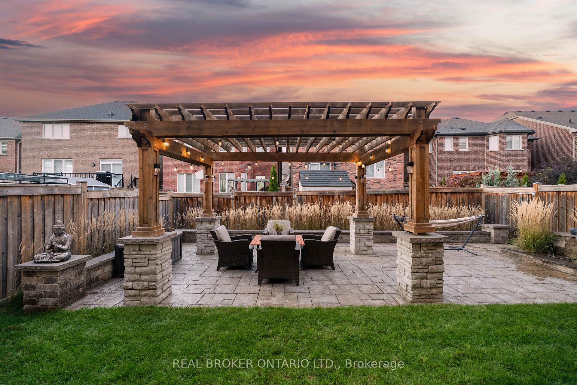 Photo 43 of 11 McEchearn Crescent, Caledon, Rural Caledon — HOMEH