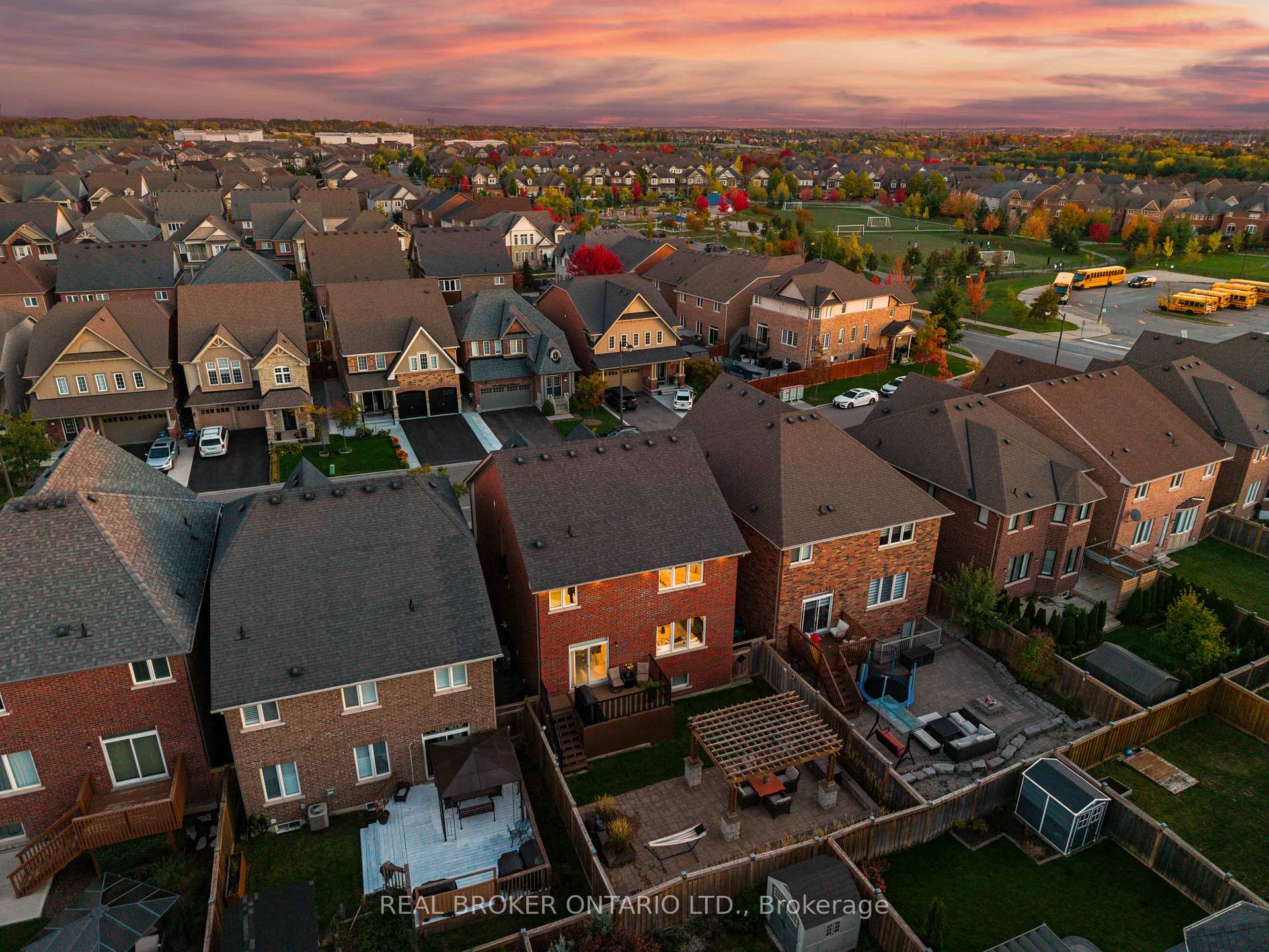 Photo 45 of 11 McEchearn Crescent, Caledon, Rural Caledon — HOMEH