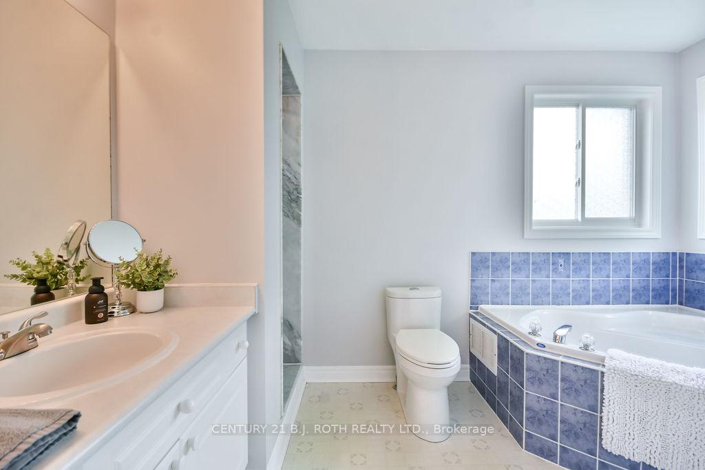 Photo 23 of 78 Gore Drive, Barrie, Ardagh — HOMEH