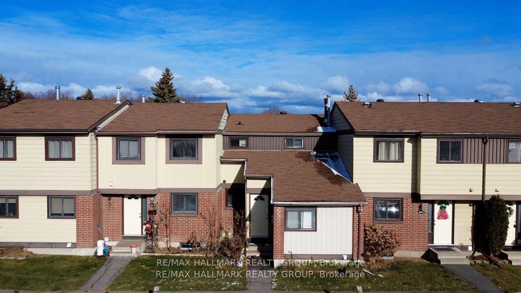 Front of Unit 29, 56D Foxfield Drive