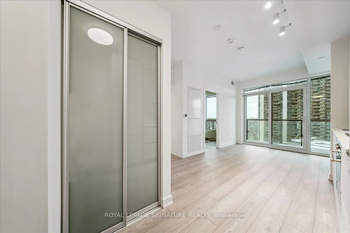 Photo 14 of Unit 1313, 120 Broadway Avenue, Toronto, Mount Pleasant West — HOMEH