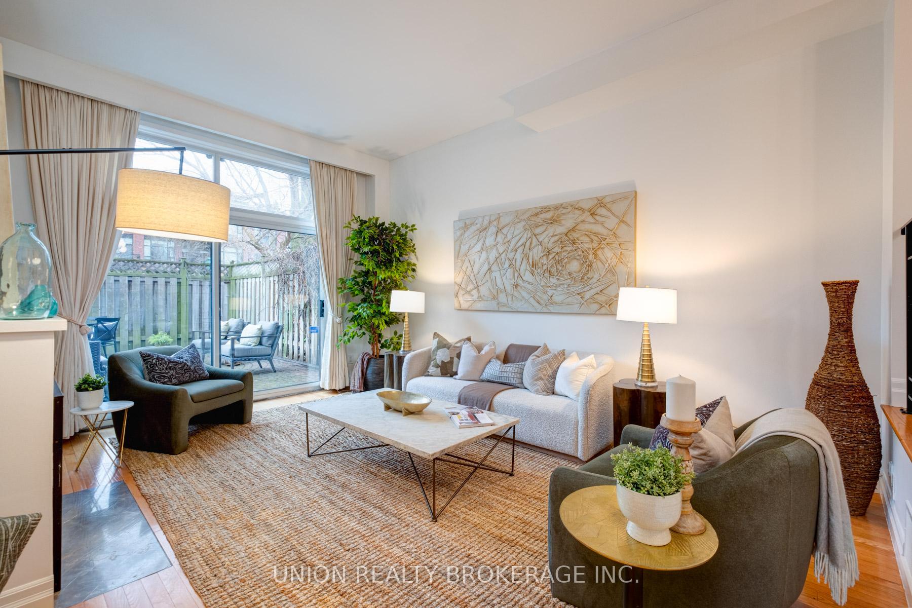 Photo 2 of Unit 9, 90 Kippendavie Avenue, Toronto, The Beaches — HOMEH