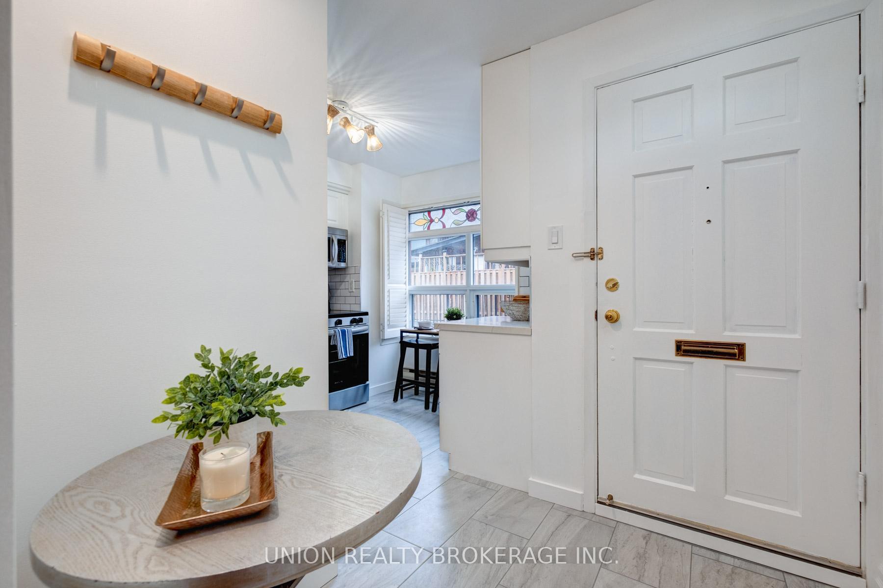 Photo 13 of Unit 9, 90 Kippendavie Avenue, Toronto, The Beaches — HOMEH