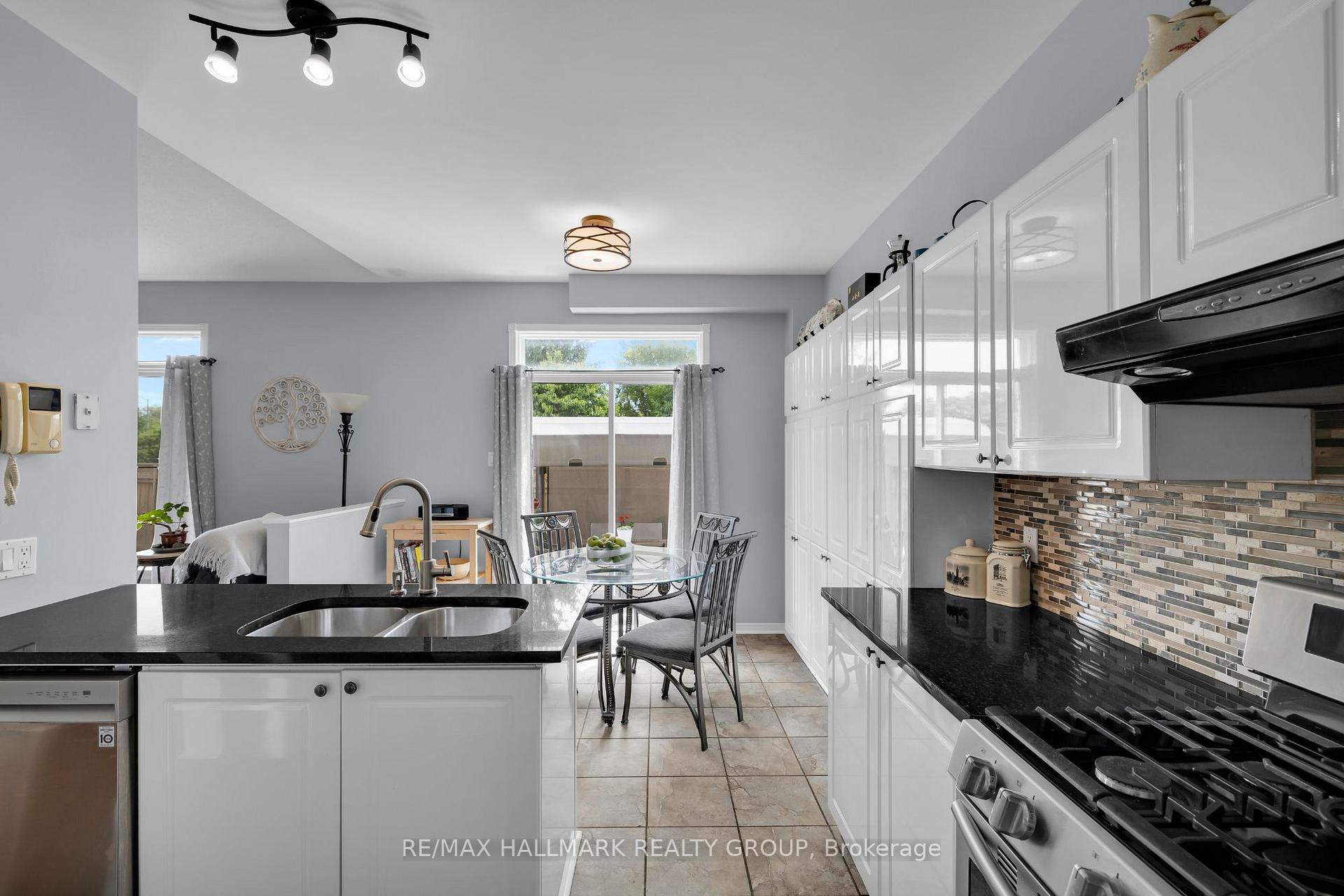 Photo 17 of 4136 Wolfe Point Way, Ottawa, Riverside South/Gloucester Glen — HOMEH