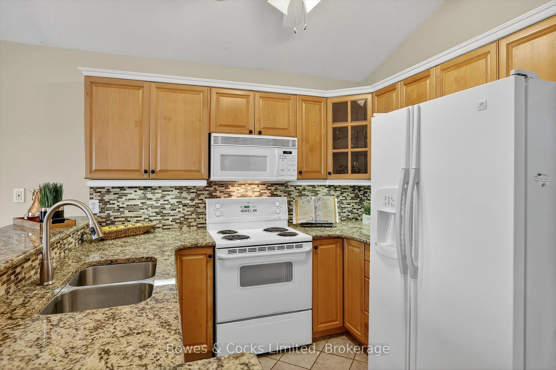 Photo 13 of 148 Haden Avenue, Peterborough, Northcrest Ward 5 — HOMEH