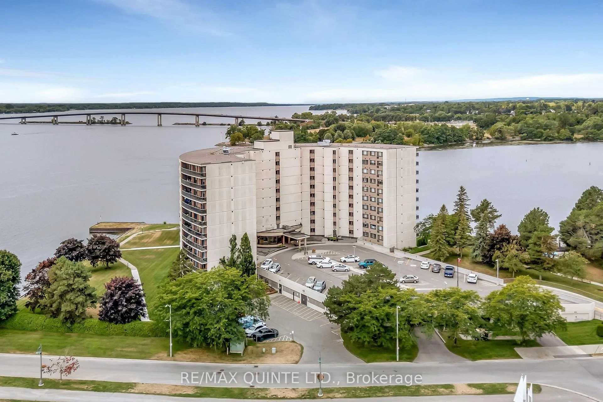 Front of Unit 807, 2 South Front Street