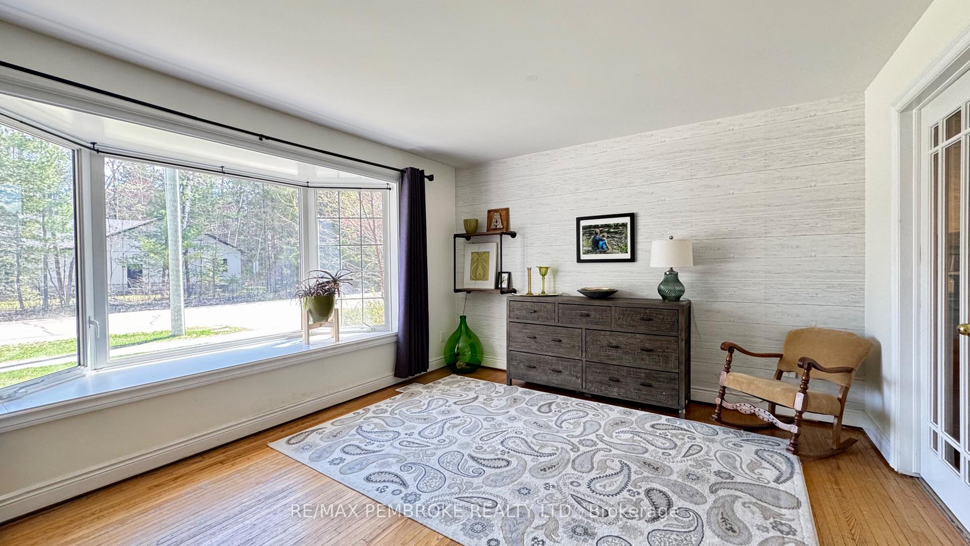 Photo 5 of 179 Ridge Road, Deep River — HOMEH