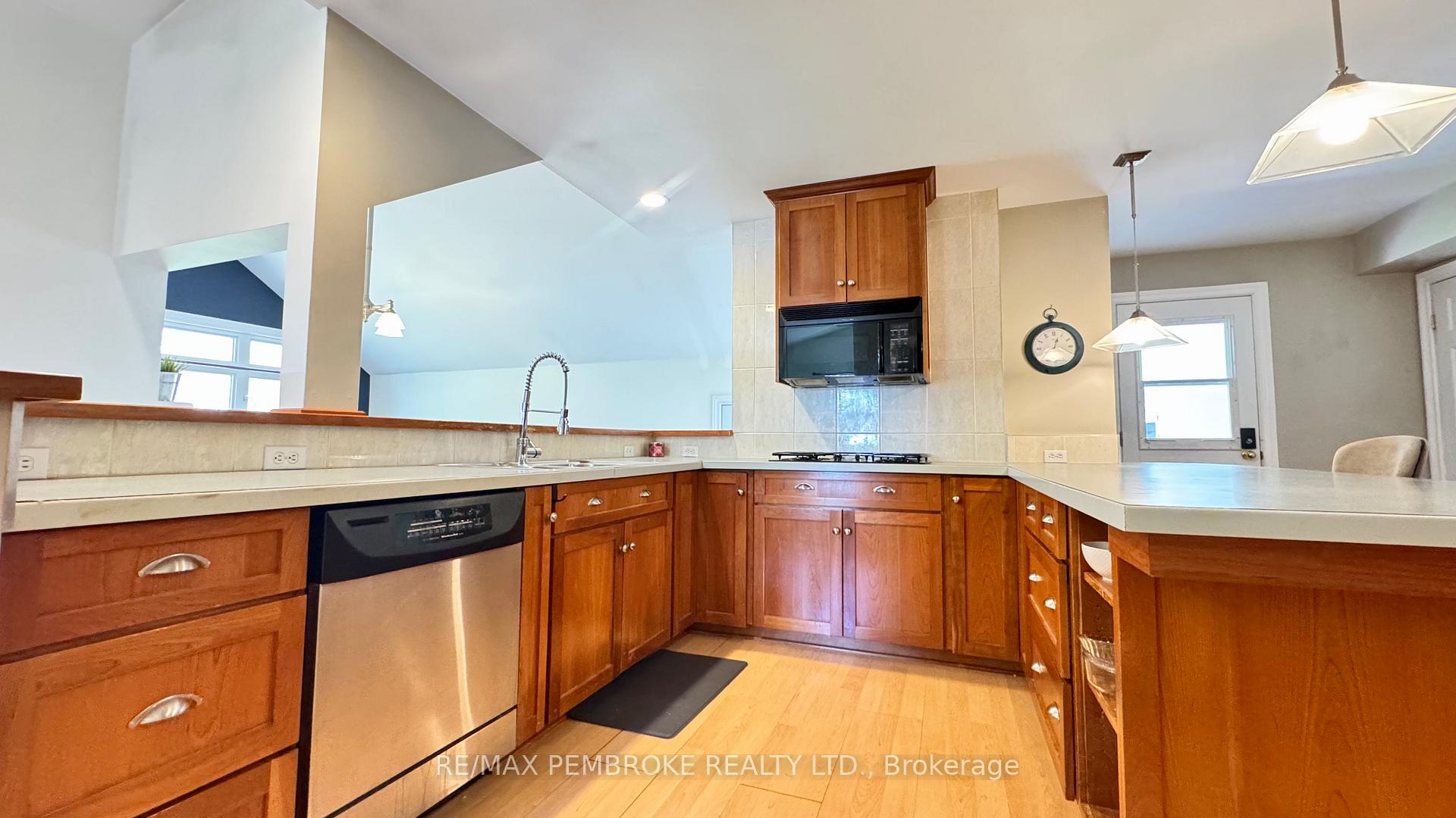 Photo 10 of 179 Ridge Road, Deep River — HOMEH