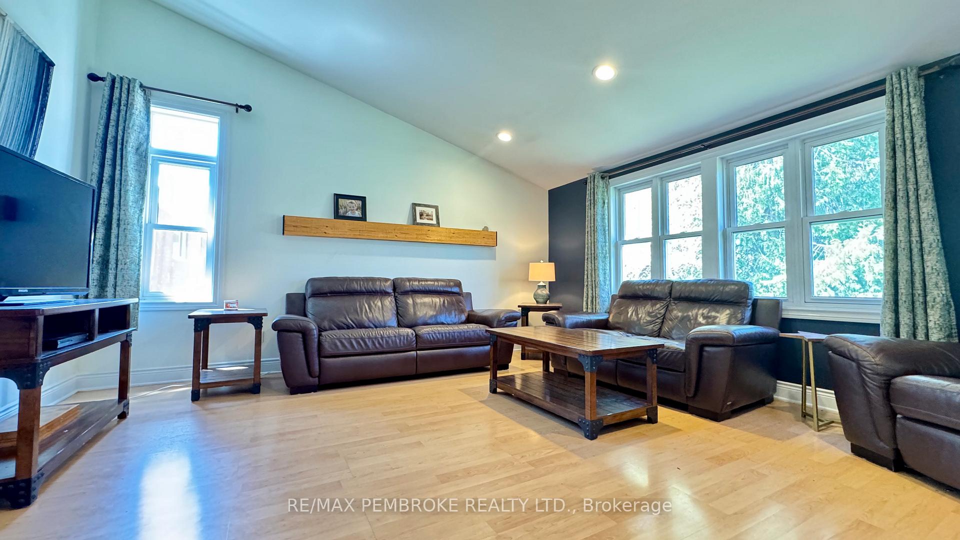 Photo 16 of 179 Ridge Road, Deep River — HOMEH
