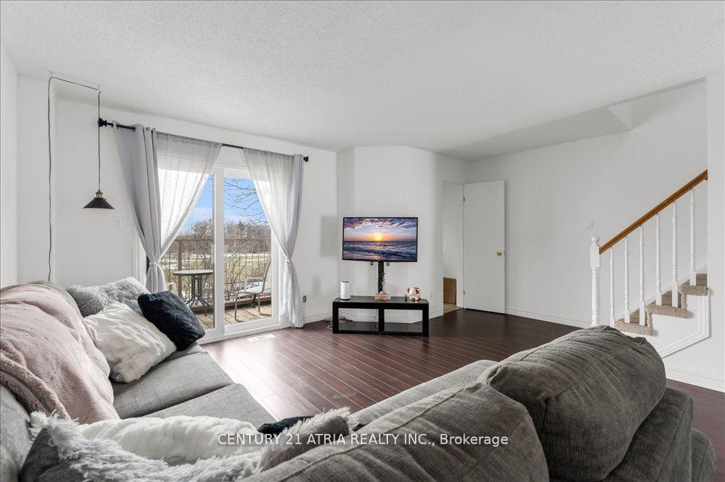 Photo 3 of Unit 14, 230 Blackhorne Drive, Kitchener — HOMEH