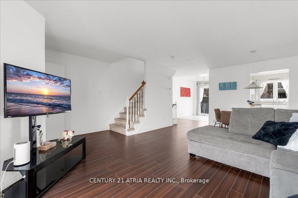 Photo 7 of Unit 14, 230 Blackhorne Drive, Kitchener — HOMEH